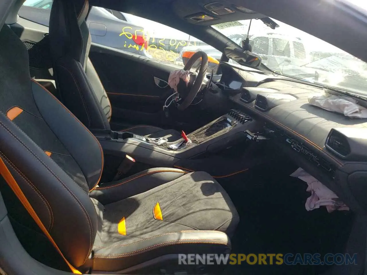 5 fotografías del automóvil dañado ZHWUF4ZF1LLA15764 LAMBORGHINI ALL MODELS 2020
