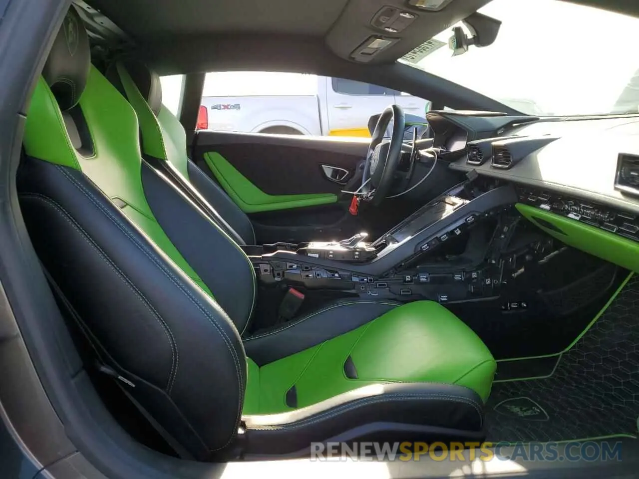 10 fotografías del automóvil dañado ZHWUF4ZF5LLA13239 LAMBORGHINI ALL MODELS 2020