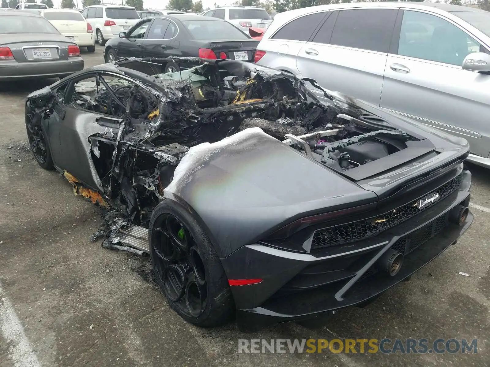 3 fotografías del automóvil dañado ZHWUF4ZF6LLA13654 LAMBORGHINI ALL MODELS 2020