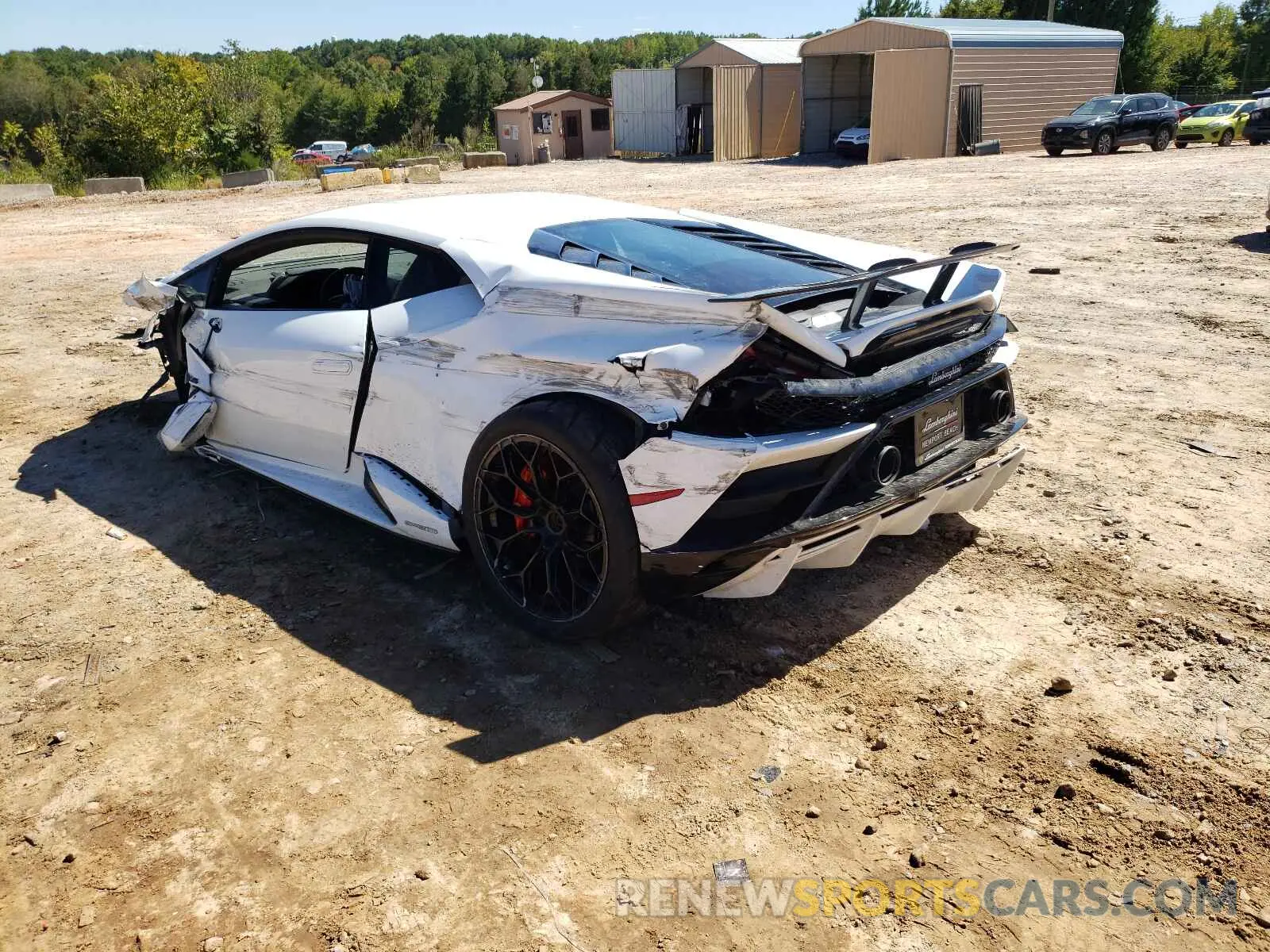 3 fotografías del automóvil dañado ZHWUF4ZF9LLA13390 LAMBORGHINI ALL MODELS 2020