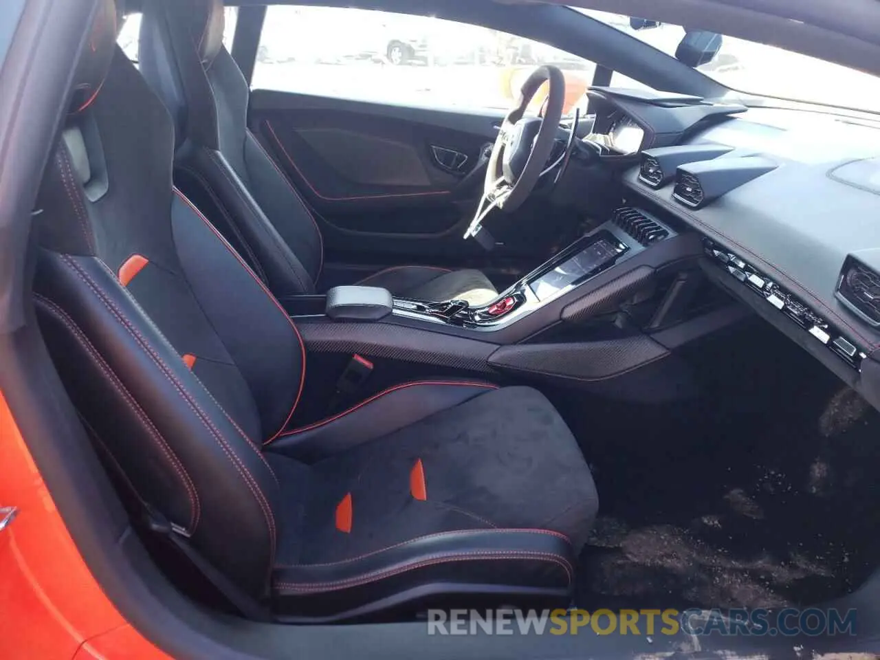 5 fotografías del automóvil dañado ZHWUF4ZFXLLA12782 LAMBORGHINI ALL MODELS 2020