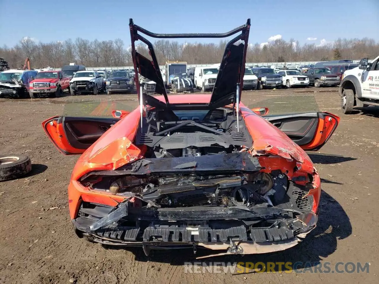 9 fotografías del automóvil dañado ZHWUF4ZFXLLA12782 LAMBORGHINI ALL MODELS 2020