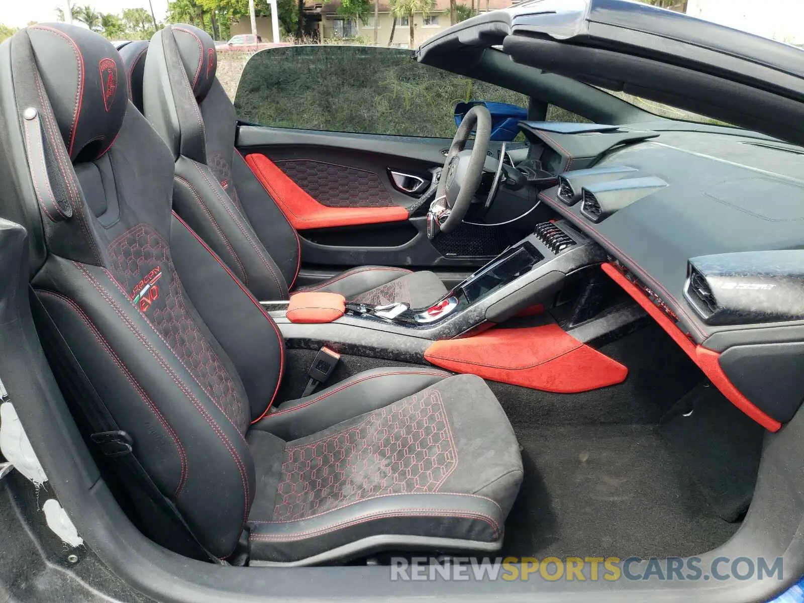 5 fotografías del automóvil dañado ZHWUT4ZF1LLA12985 LAMBORGHINI ALL MODELS 2020