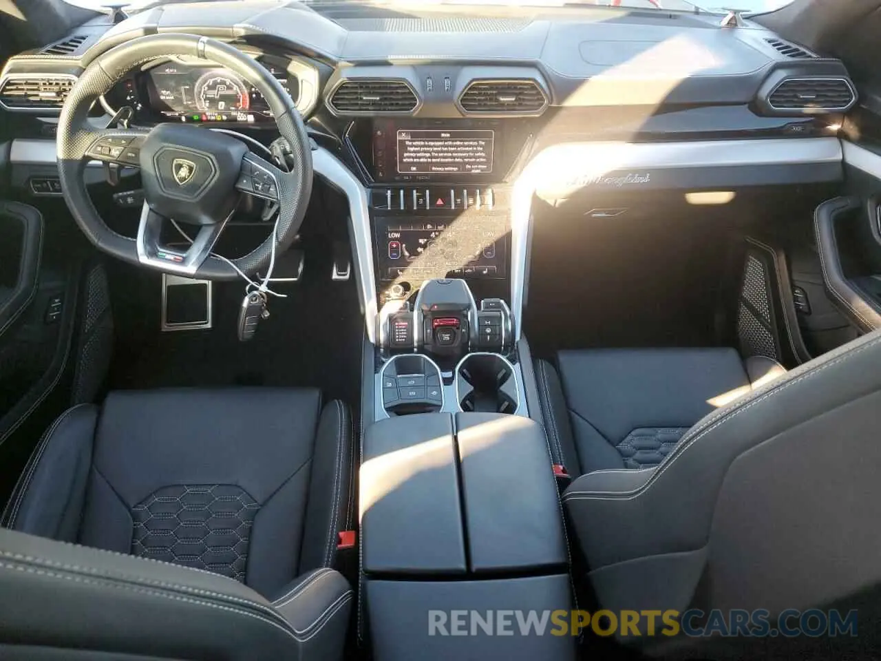 8 fotografías del automóvil dañado ZPBUA1ZL1LLA06466 LAMBORGHINI ALL MODELS 2020