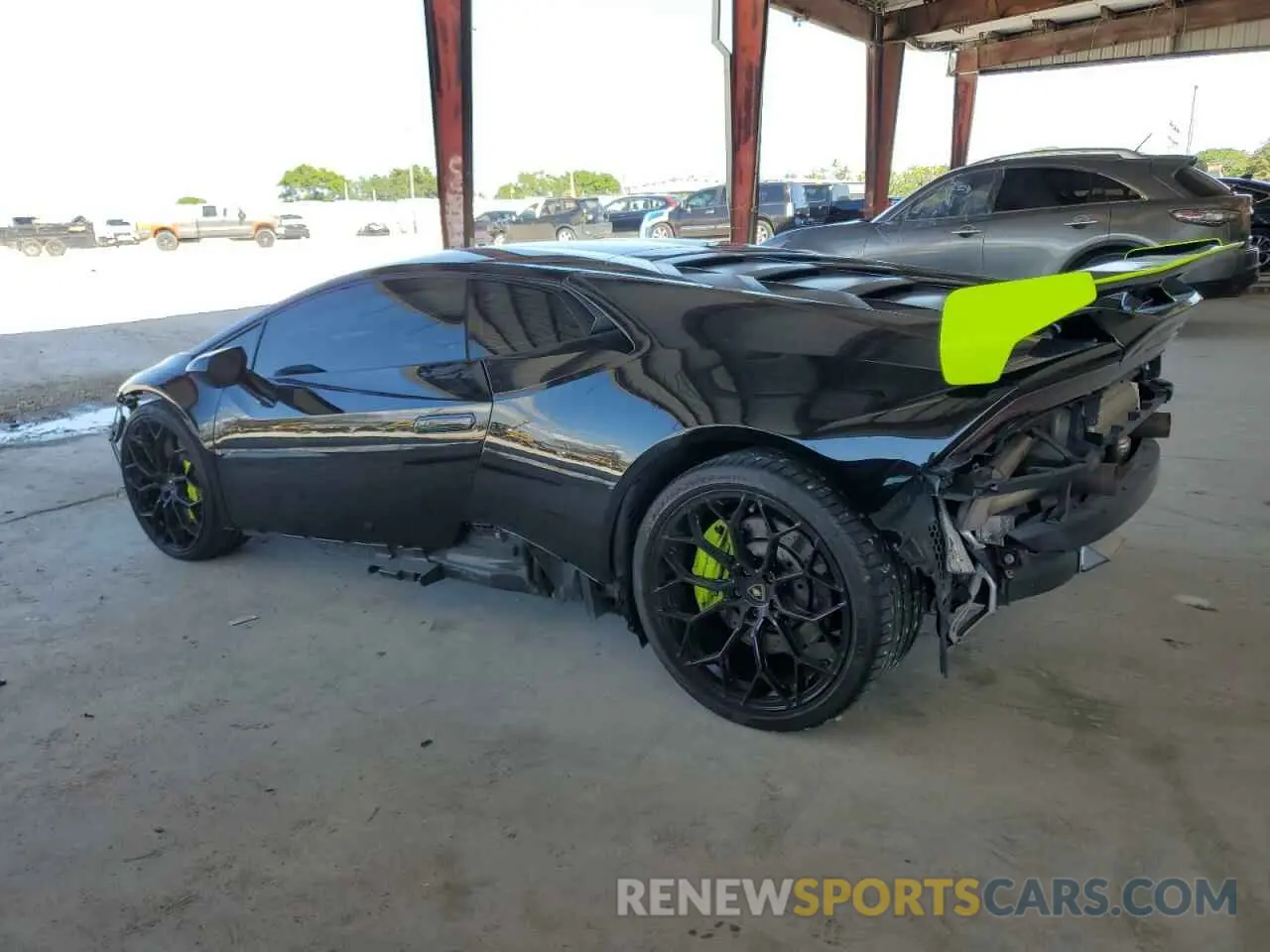 2 fotografías del automóvil dañado ZHWUF5ZF0MLA15889 LAMBORGHINI ALL MODELS 2021