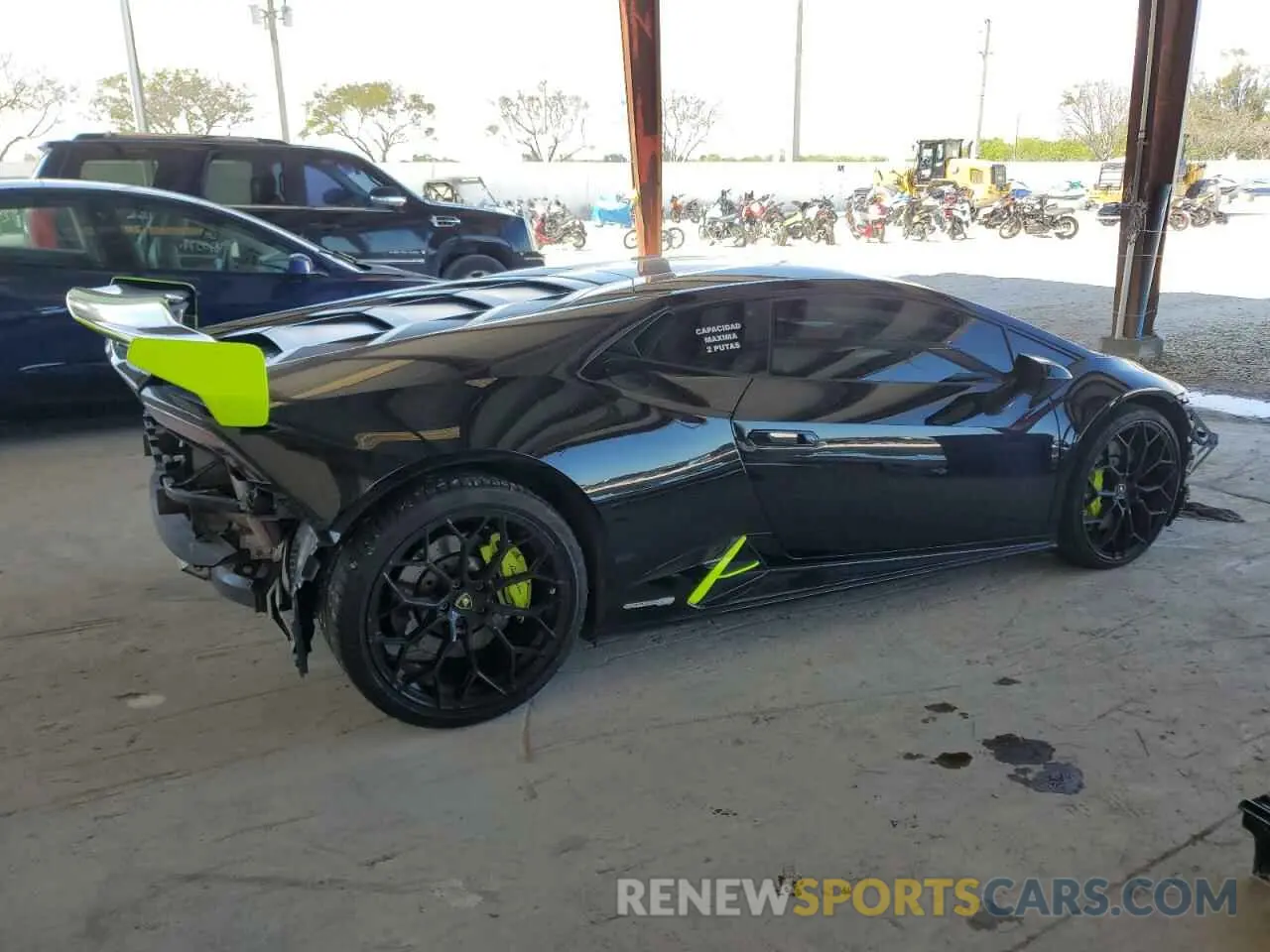 3 fotografías del automóvil dañado ZHWUF5ZF0MLA15889 LAMBORGHINI ALL MODELS 2021