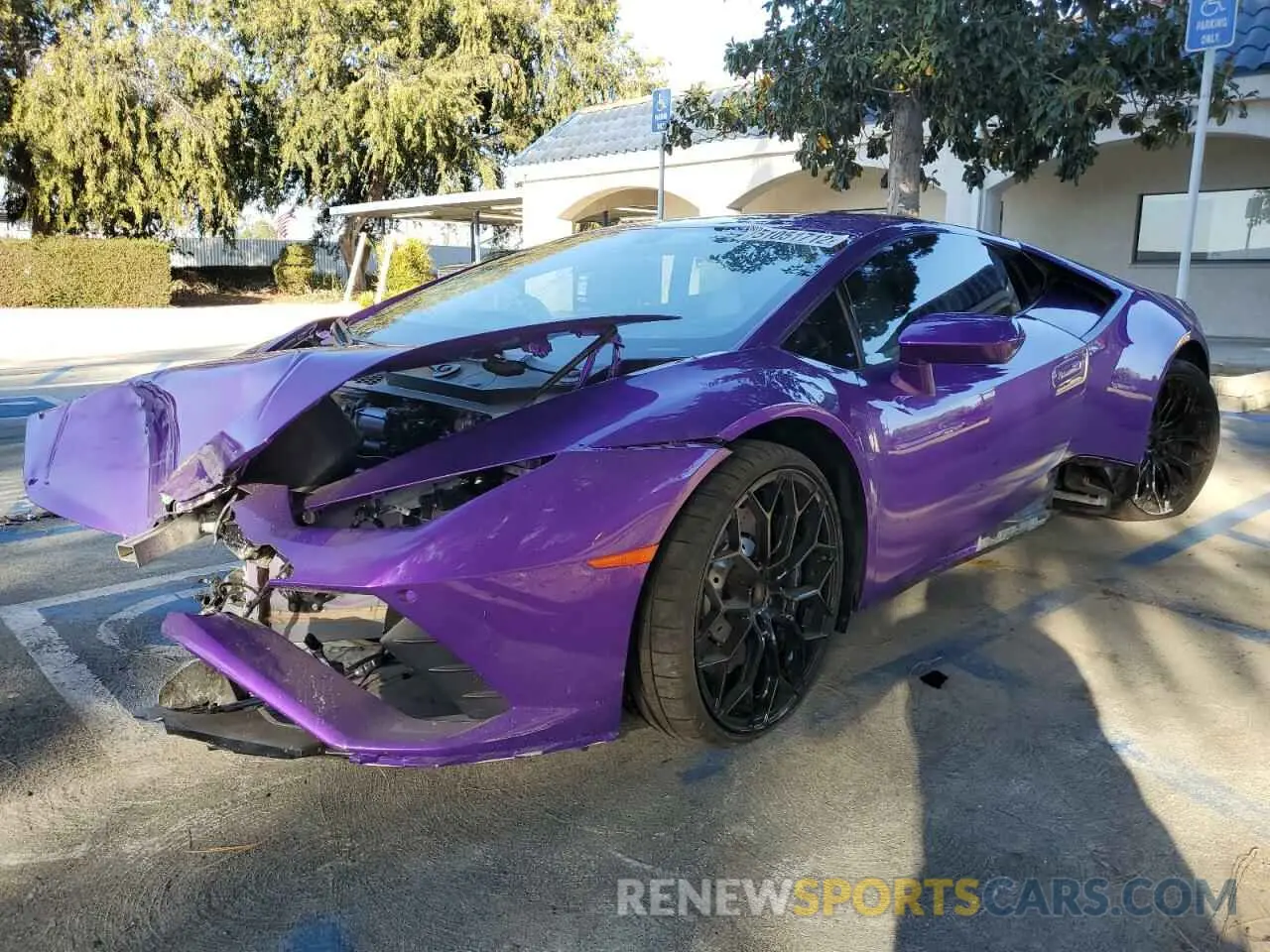 2 fotografías del automóvil dañado ZHWUF5ZF3MLA17748 LAMBORGHINI ALL MODELS 2021