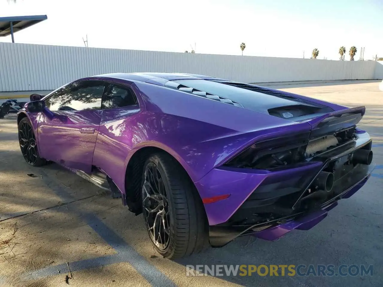3 fotografías del automóvil dañado ZHWUF5ZF3MLA17748 LAMBORGHINI ALL MODELS 2021