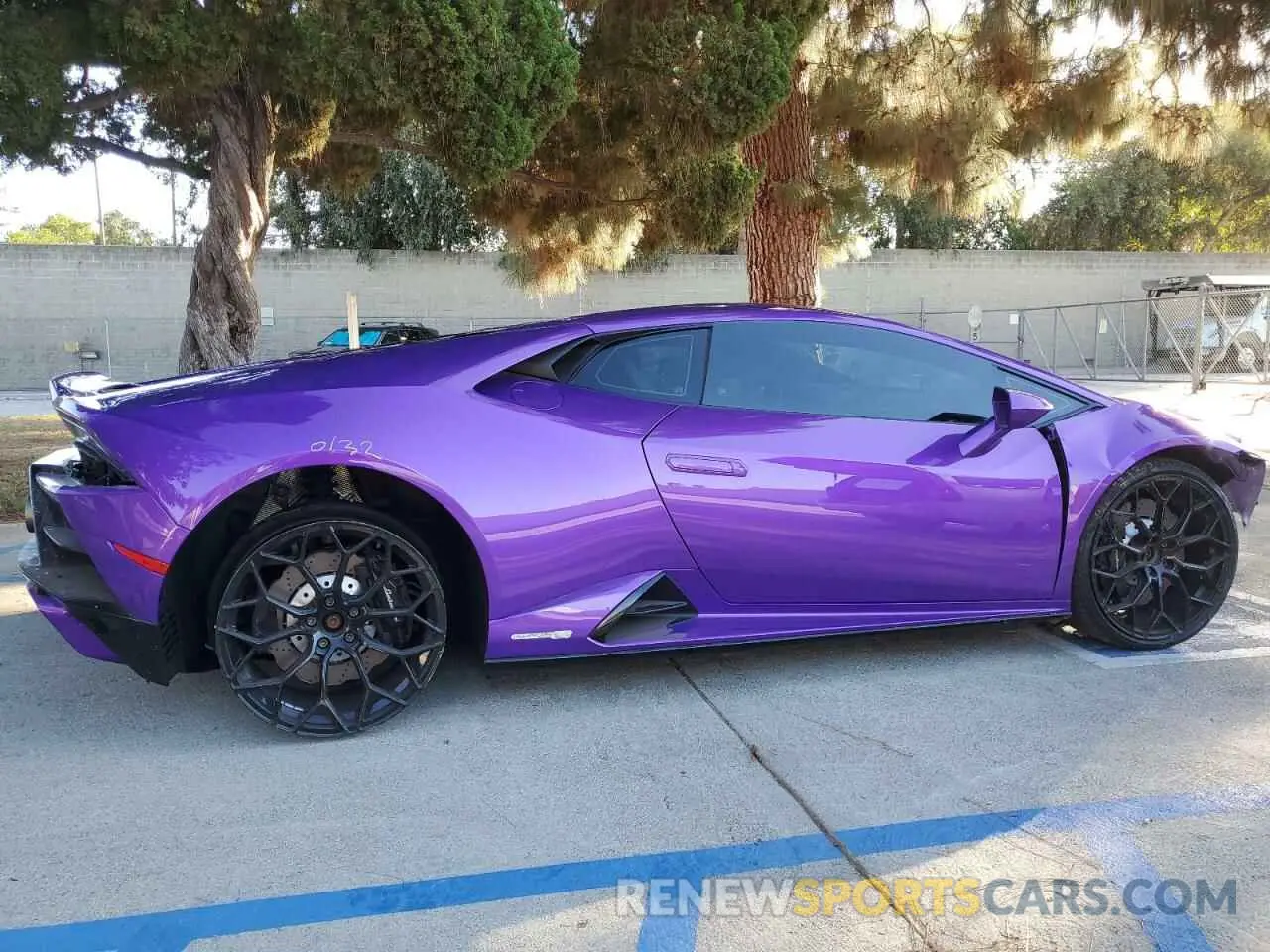 4 fotografías del automóvil dañado ZHWUF5ZF3MLA17748 LAMBORGHINI ALL MODELS 2021
