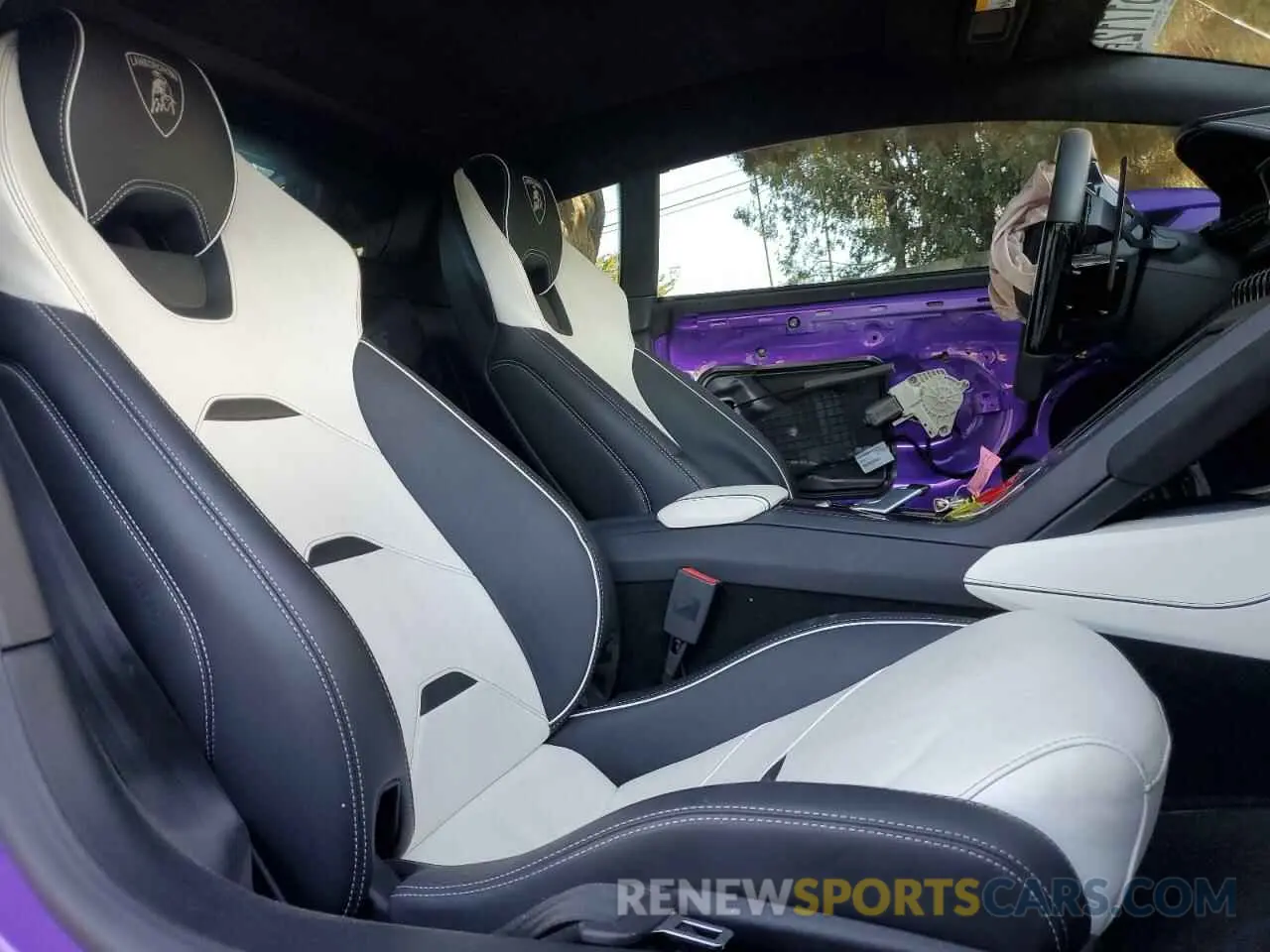 5 fotografías del automóvil dañado ZHWUF5ZF3MLA17748 LAMBORGHINI ALL MODELS 2021