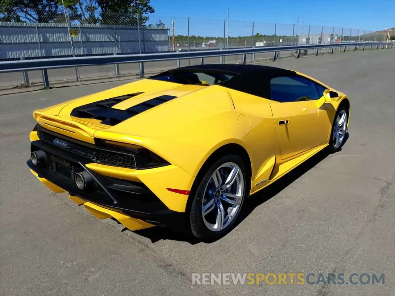 4 fotografías del automóvil dañado ZHWUT5ZF0MLA16128 LAMBORGHINI ALL MODELS 2021