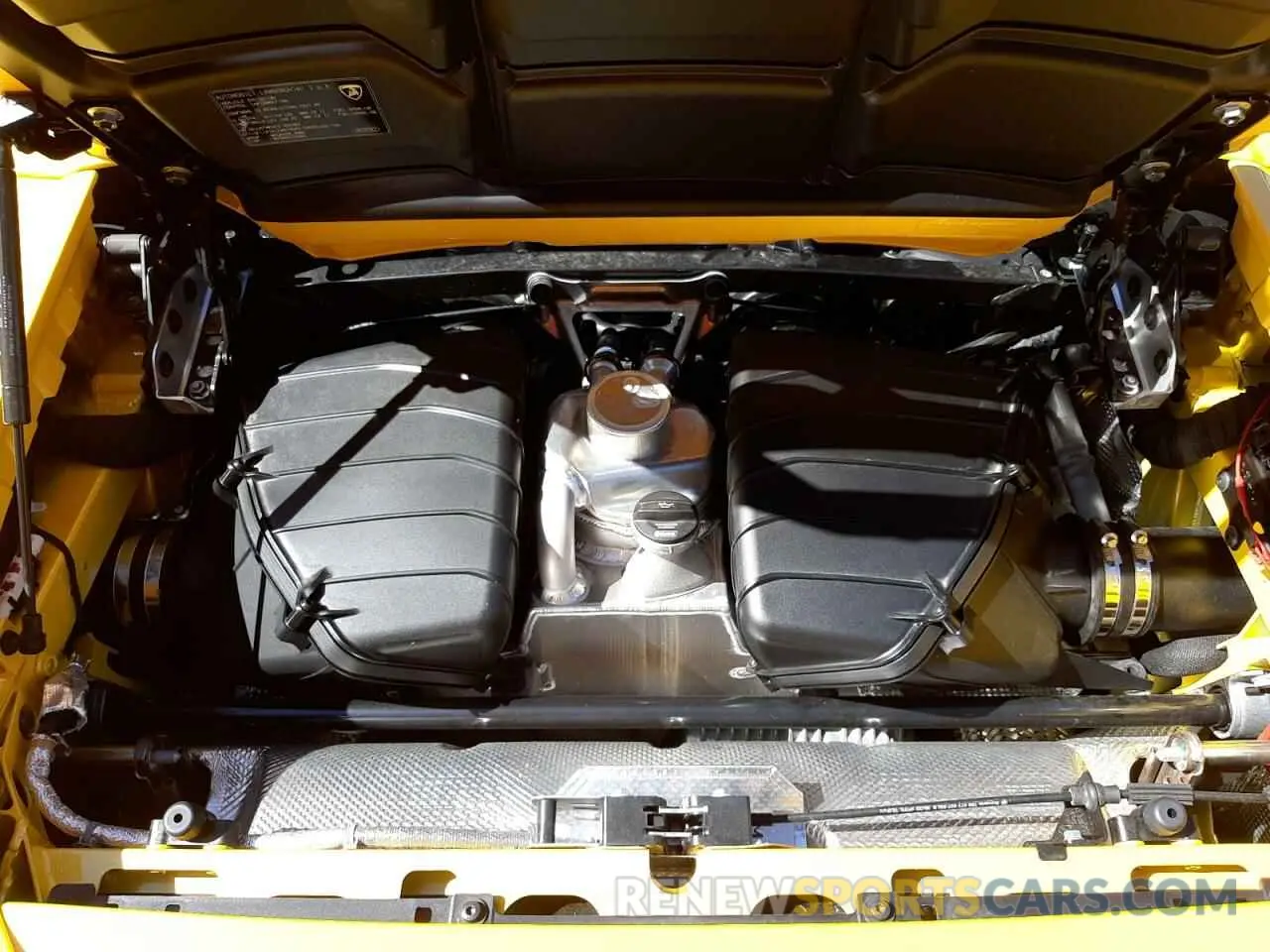 7 fotografías del automóvil dañado ZHWUT5ZF0MLA16128 LAMBORGHINI ALL MODELS 2021