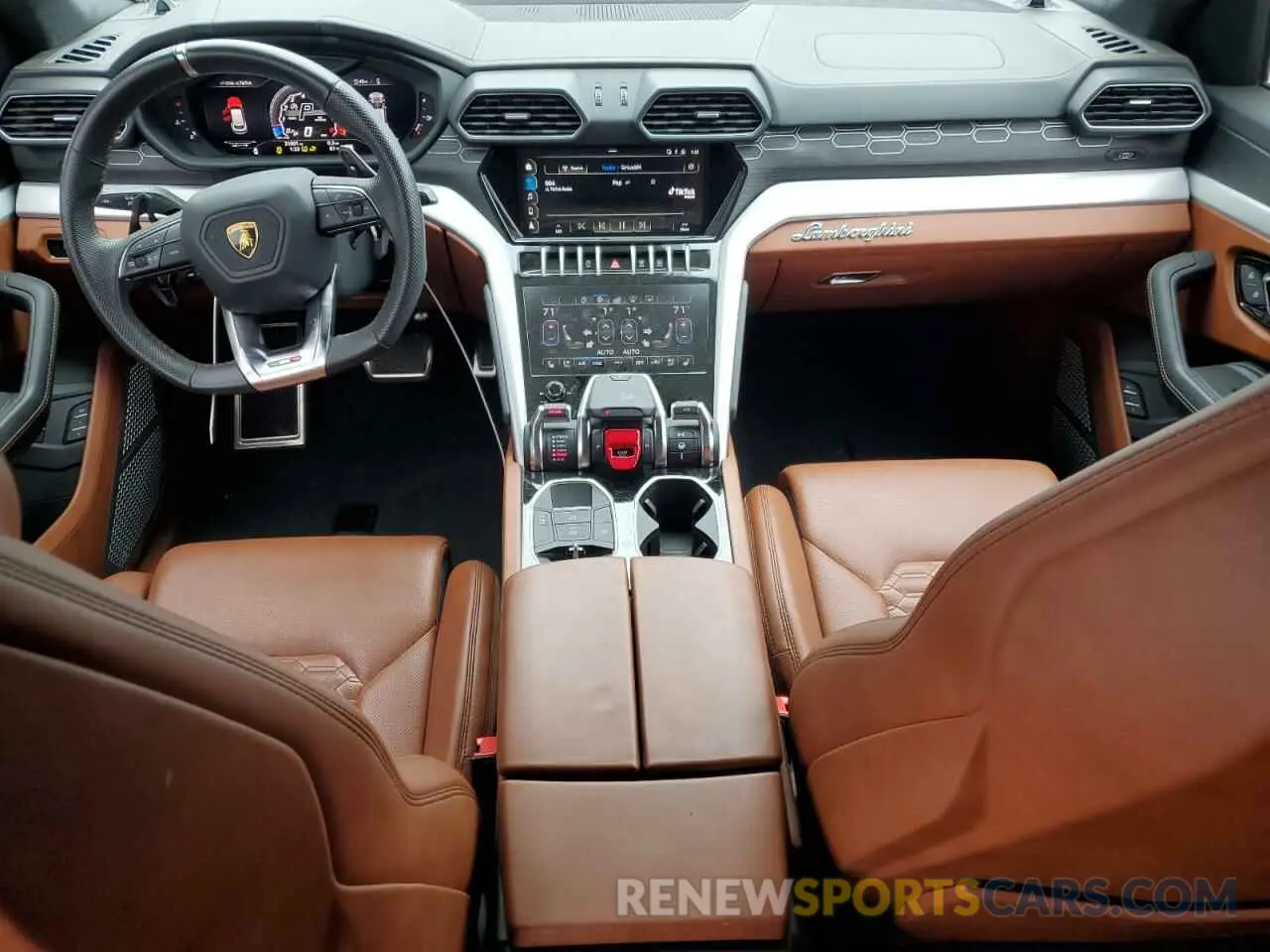 8 fotografías del automóvil dañado ZPBUA1ZL0MLA13913 LAMBORGHINI ALL MODELS 2021