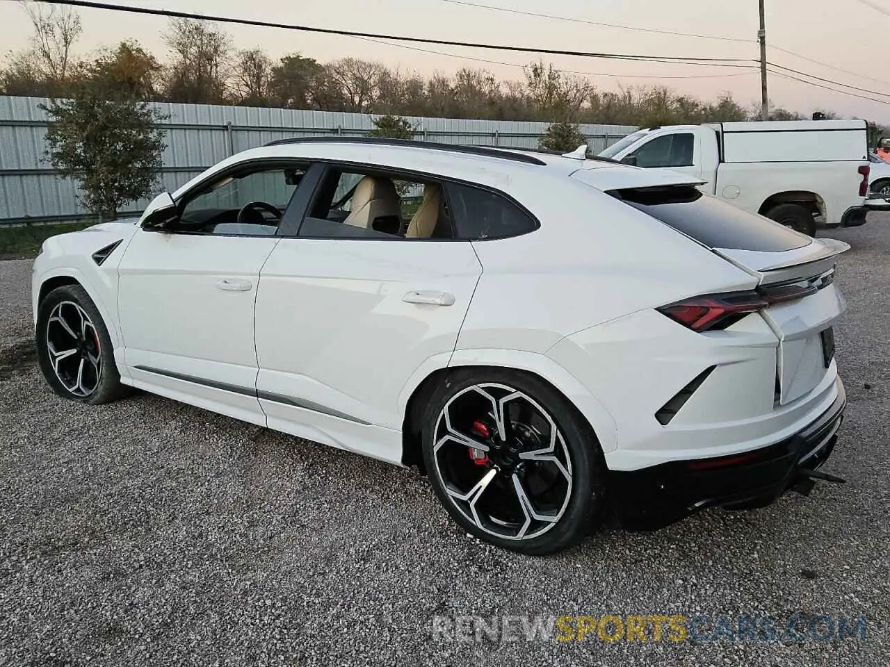 2 fotografías del automóvil dañado ZPBUA1ZL3NLA17004 LAMBORGHINI ALL MODELS 2022