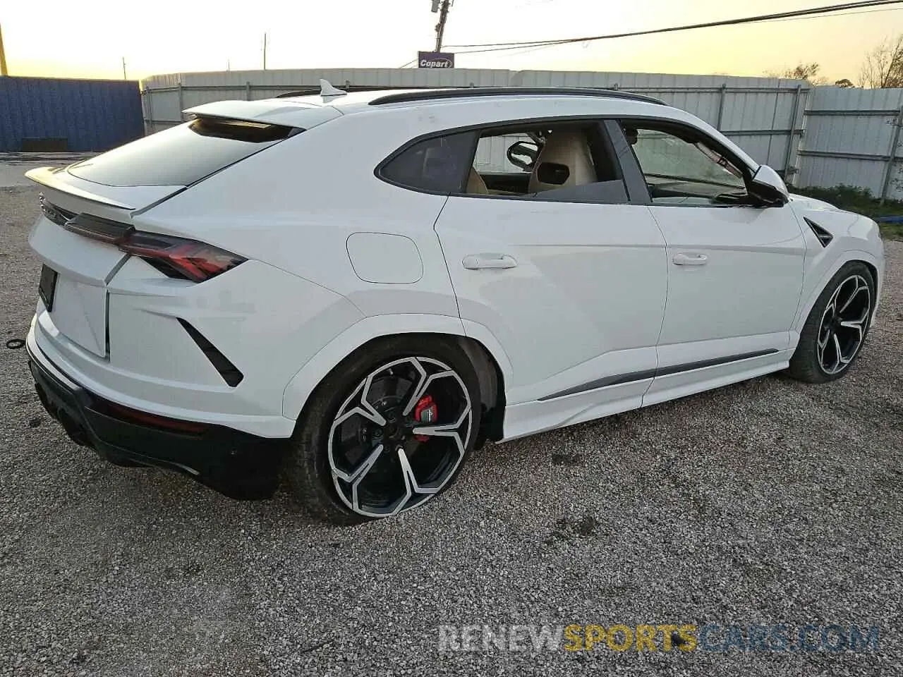 3 fotografías del automóvil dañado ZPBUA1ZL3NLA17004 LAMBORGHINI ALL MODELS 2022