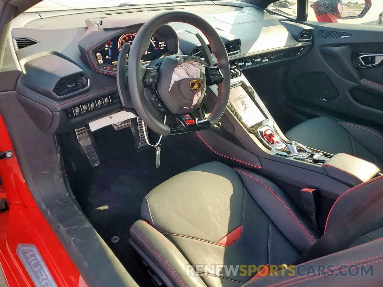 8 fotografías del automóvil dañado ZHWUT5ZF9PLA21574 LAMBORGHINI ALL MODELS 2023