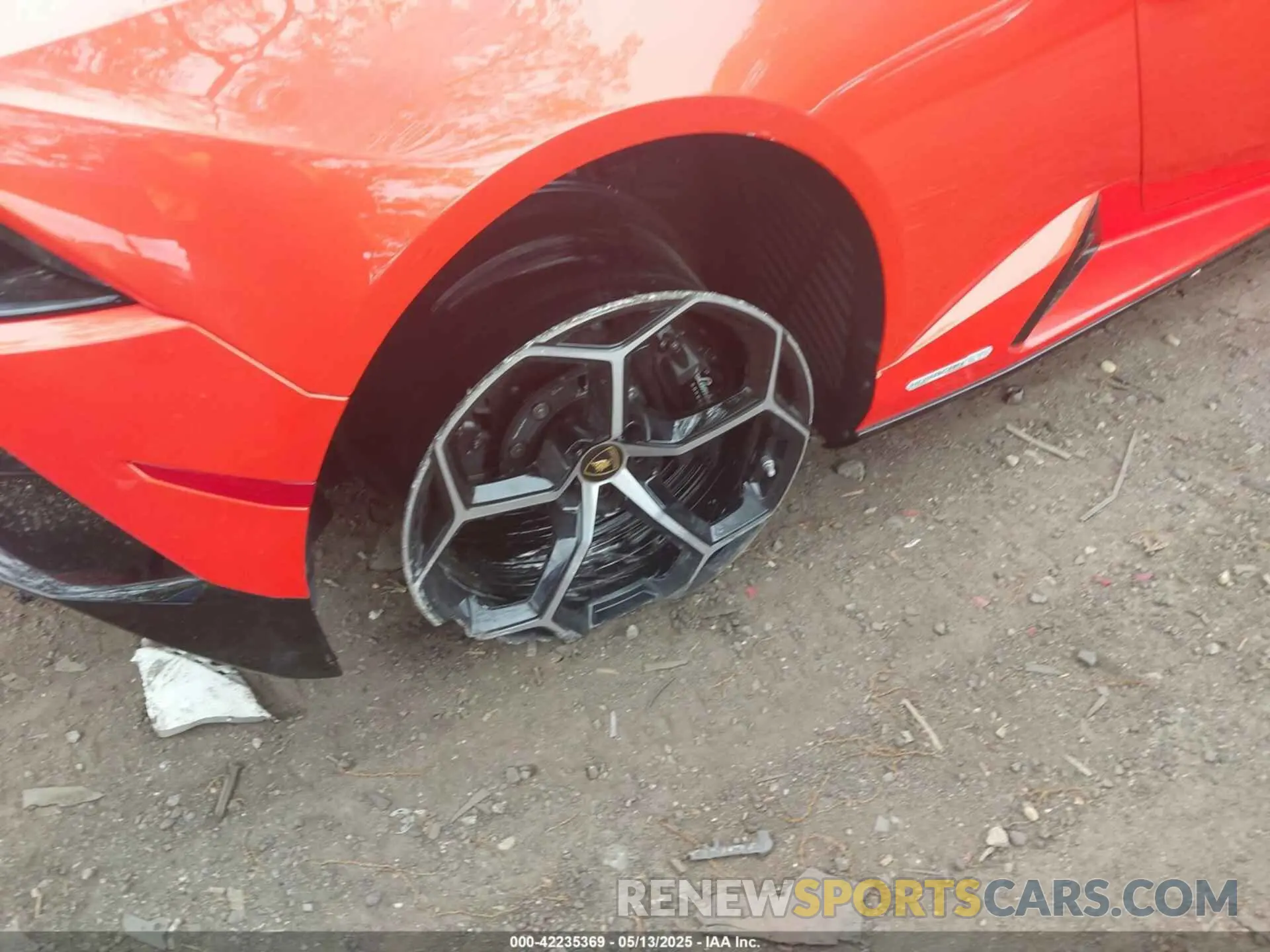 6 fotografías del automóvil dañado ZHWUF4ZF6LLA13783 LAMBORGHINI HURACAN EVO 2020