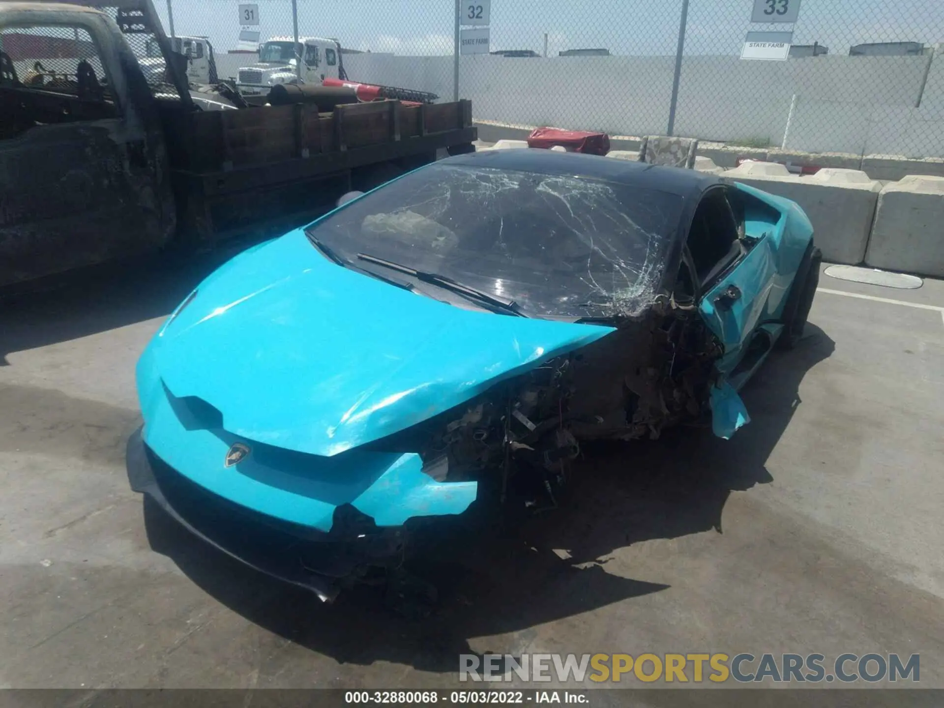 2 fotografías del automóvil dañado ZHWUF5ZF0LLA15390 LAMBORGHINI HURACAN EVO 2020