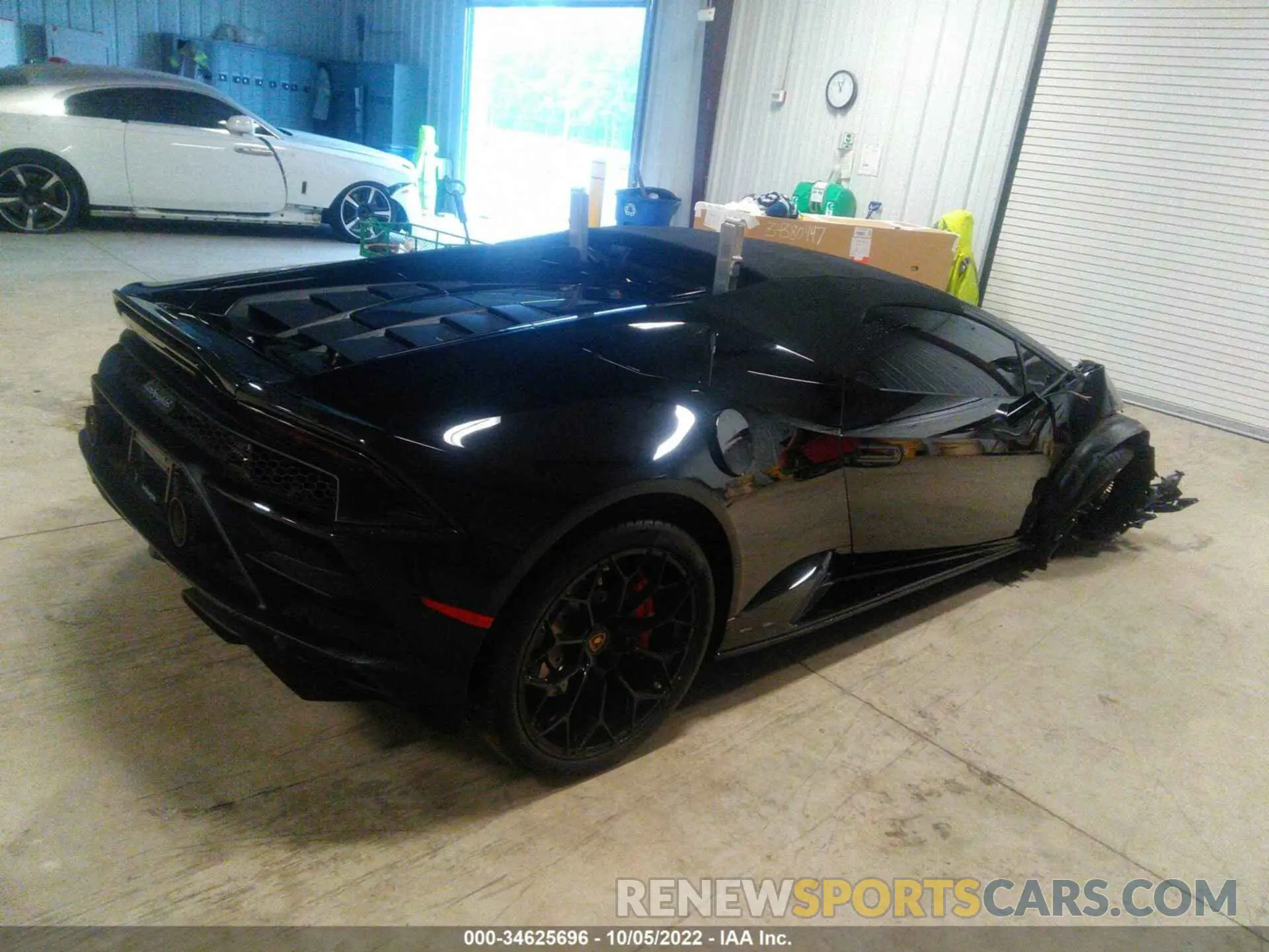 4 fotografías del automóvil dañado ZHWUT5ZF3LLA15022 LAMBORGHINI HURACAN EVO 2020