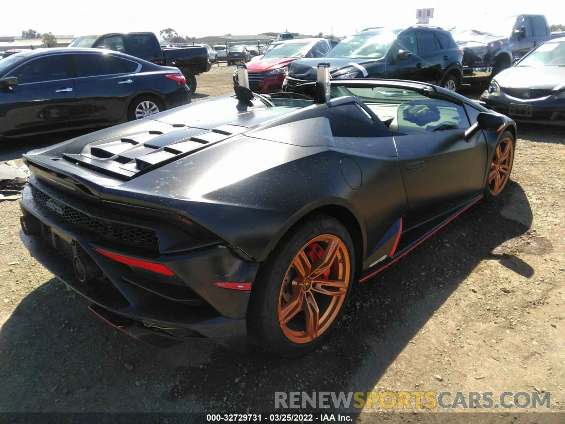 4 fotografías del automóvil dañado ZHWUT5ZF4LLA15014 LAMBORGHINI HURACAN EVO 2020
