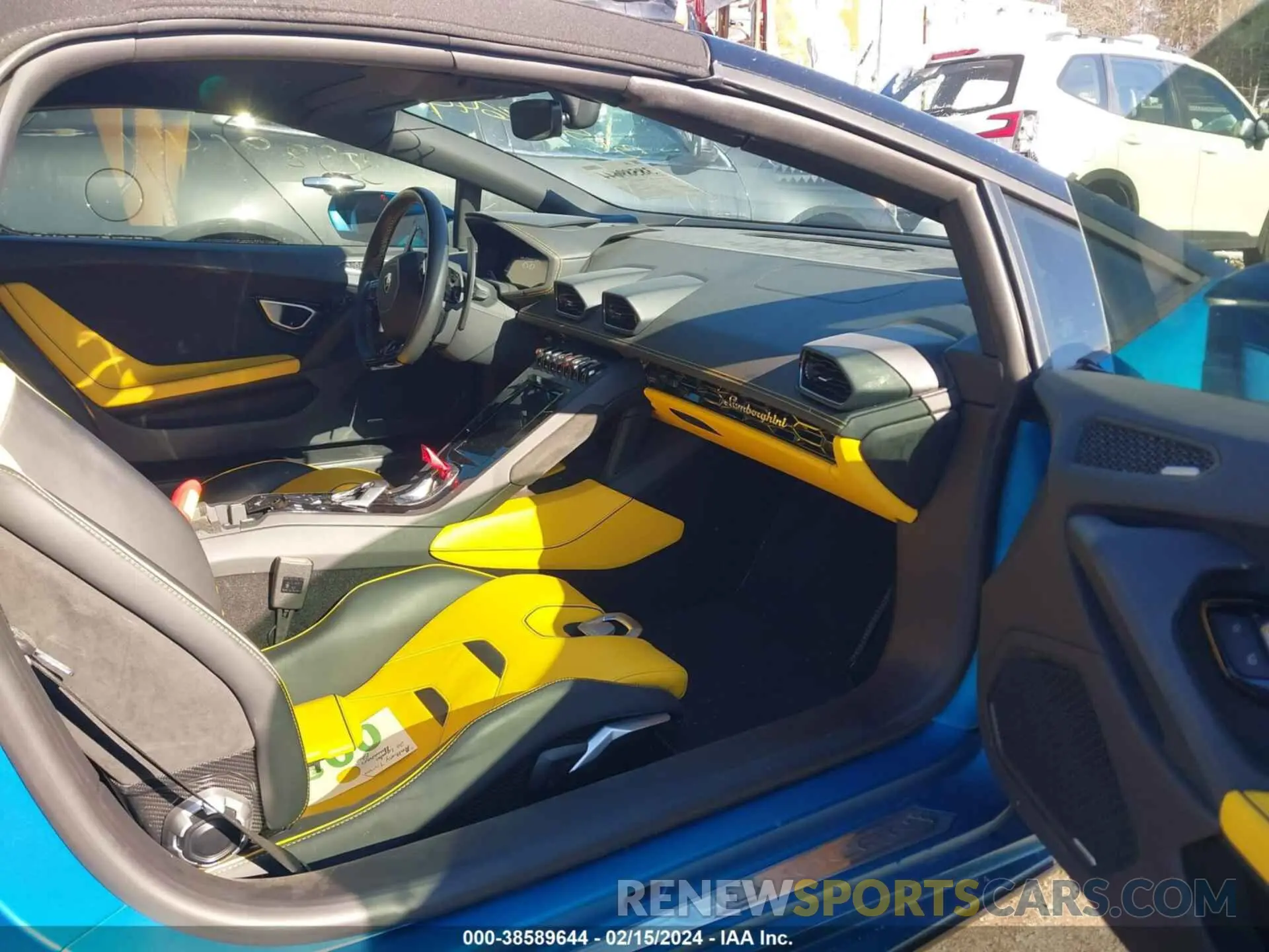 5 fotografías del automóvil dañado ZHWUT5ZF7LLA15167 LAMBORGHINI HURACAN EVO 2020
