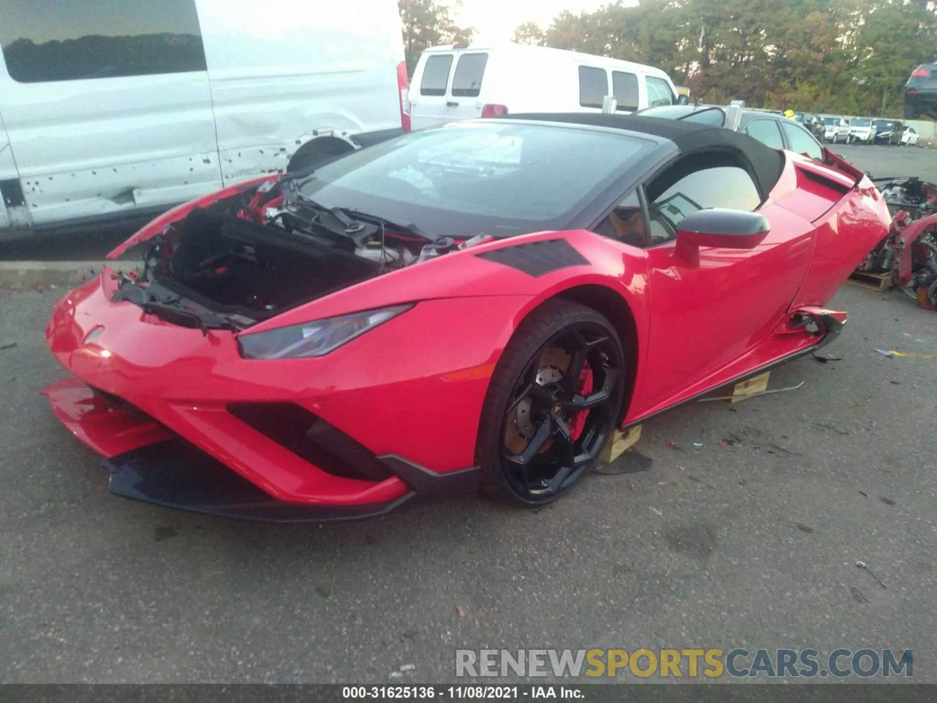 2 fotografías del automóvil dañado ZHWUT5ZF8LLA15534 LAMBORGHINI HURACAN EVO 2020