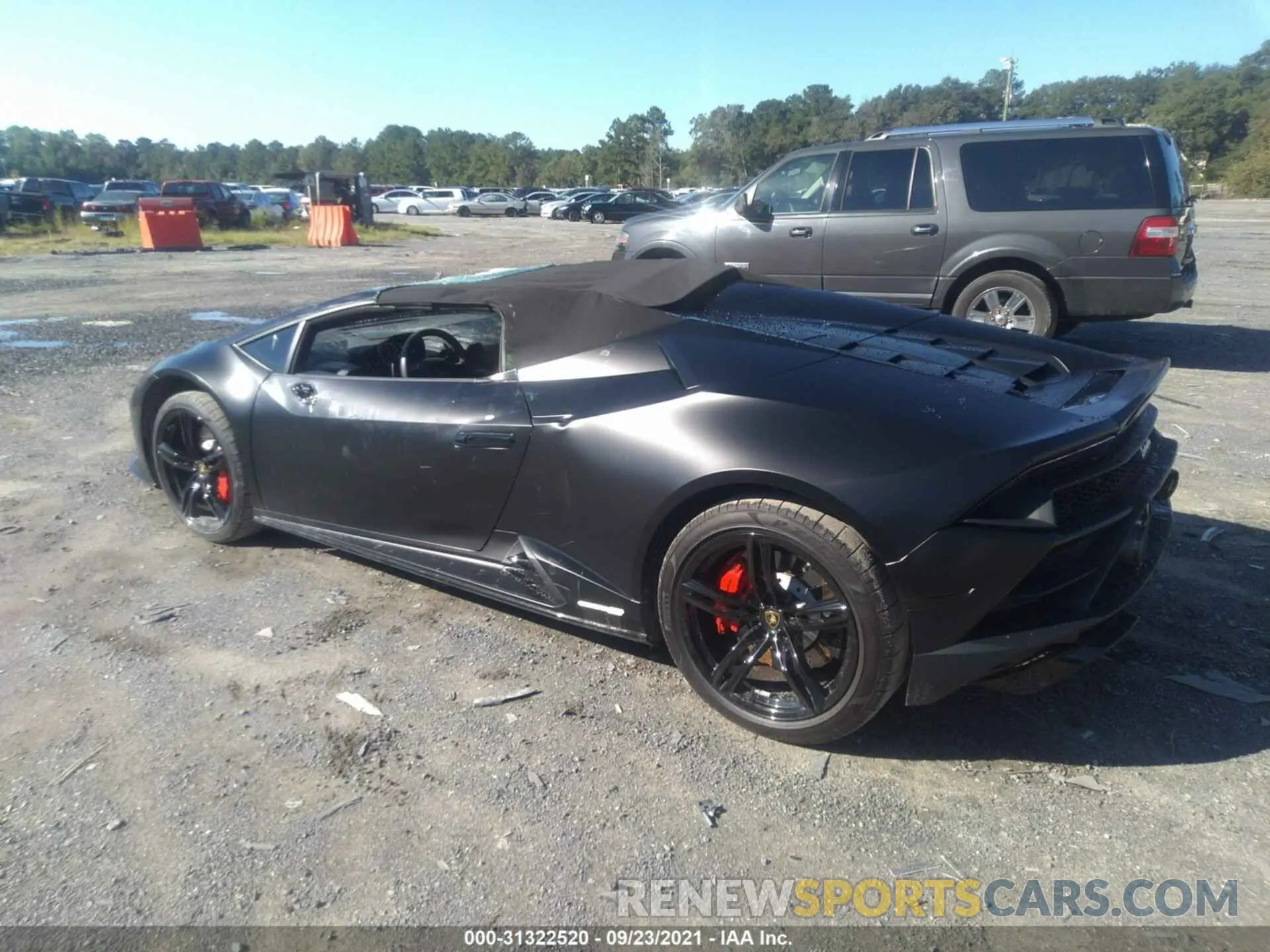 3 fotografías del automóvil dañado ZHWUT5ZF9LLA15171 LAMBORGHINI HURACAN EVO 2020