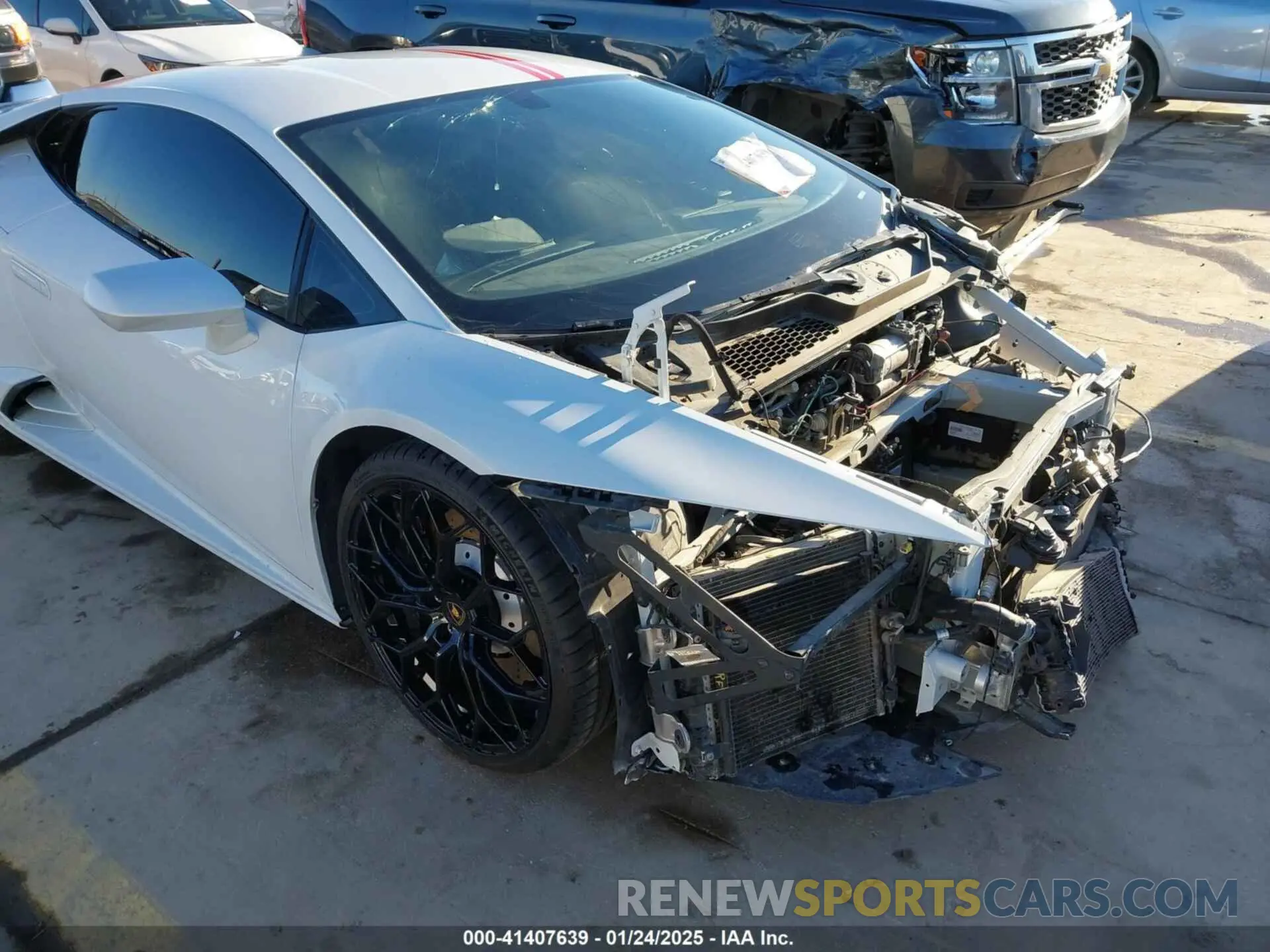 18 fotografías del automóvil dañado ZHWUF5ZF7MLA16358 LAMBORGHINI HURACAN EVO 2021