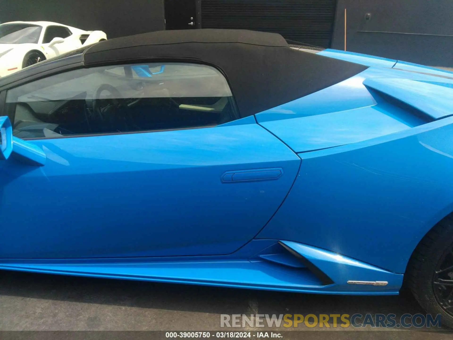 15 fotografías del automóvil dañado ZHWUT5ZF5MLA17050 LAMBORGHINI HURACAN EVO 2021