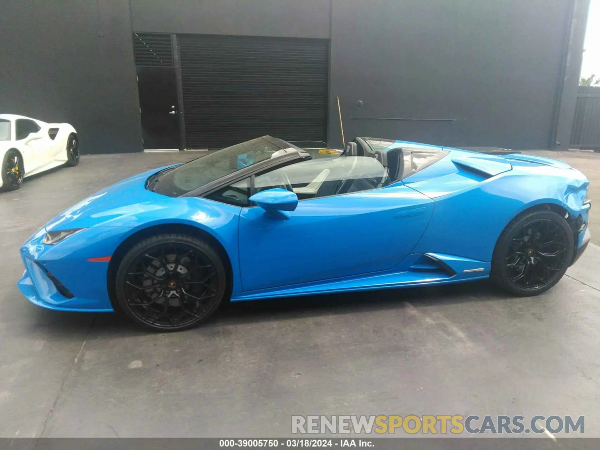 18 fotografías del automóvil dañado ZHWUT5ZF5MLA17050 LAMBORGHINI HURACAN EVO 2021
