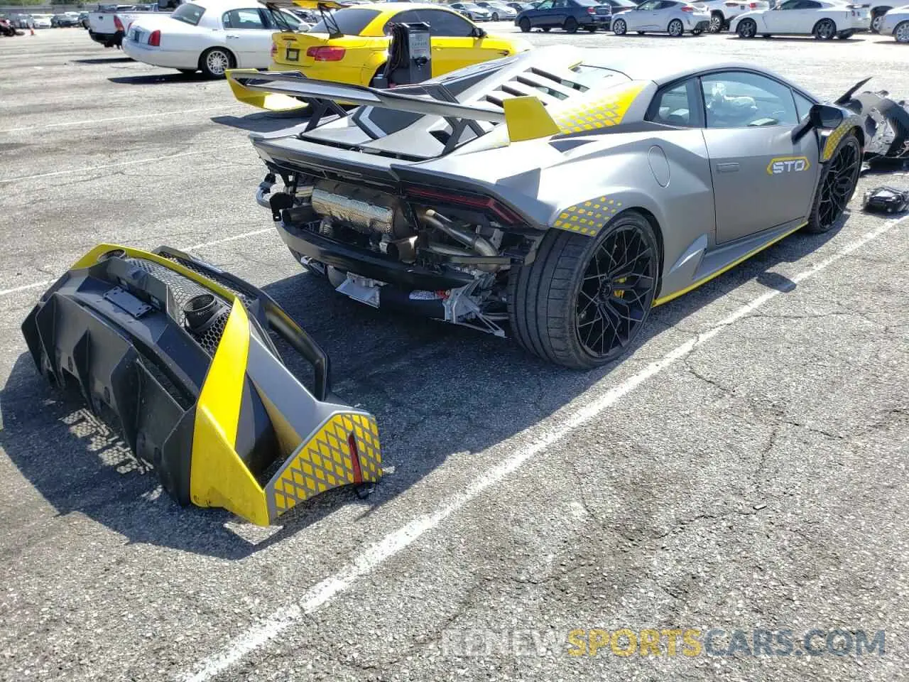4 fotografías del automóvil dañado ZHWUA6ZX9NLA18143 LAMBORGHINI HURACAN ST 2022