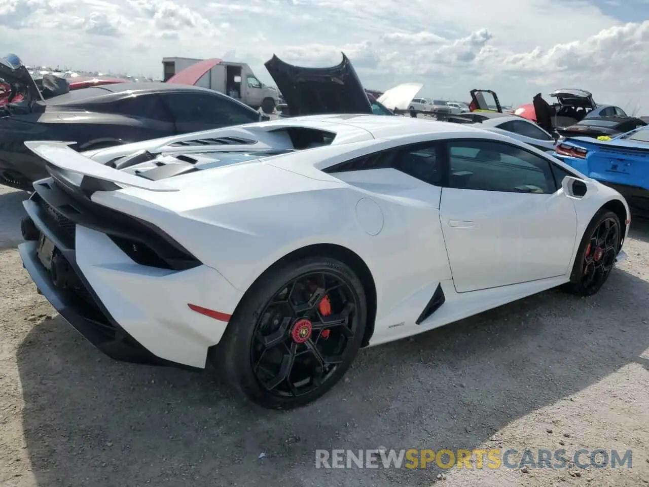 3 fotografías del automóvil dañado ZHWUB6ZF2RLA25686 LAMBORGHINI HURACAN TE 2024