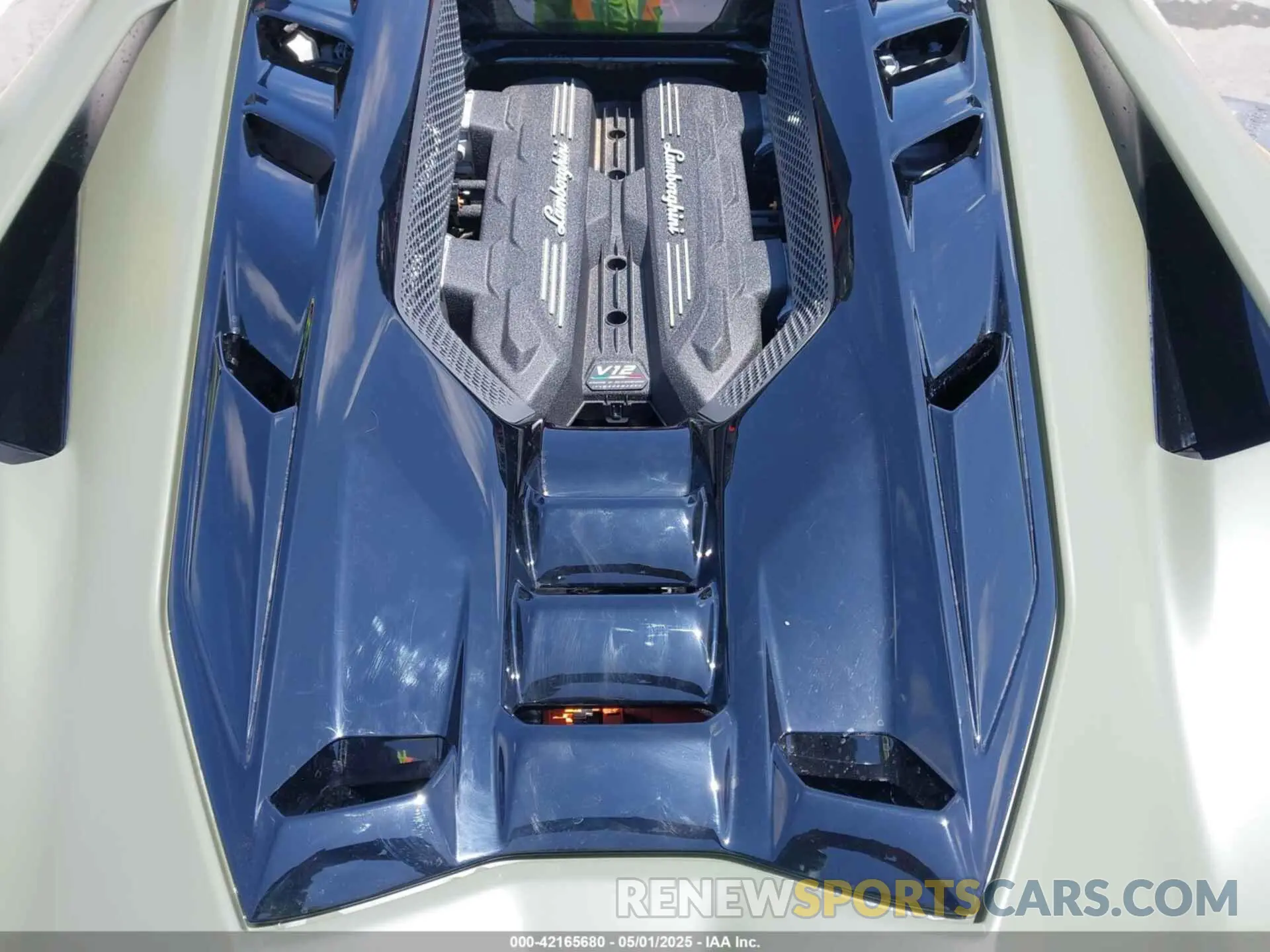 10 fotografías del automóvil dañado ZHWUC1ZM9RLA00251 LAMBORGHINI REVUELTO 2024