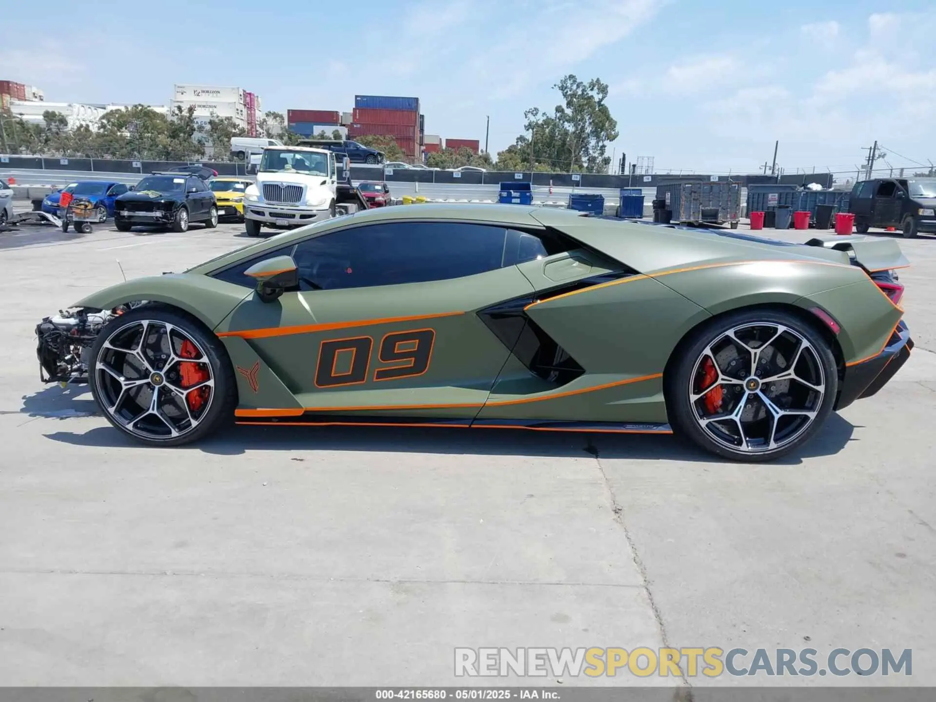 15 fotografías del automóvil dañado ZHWUC1ZM9RLA00251 LAMBORGHINI REVUELTO 2024