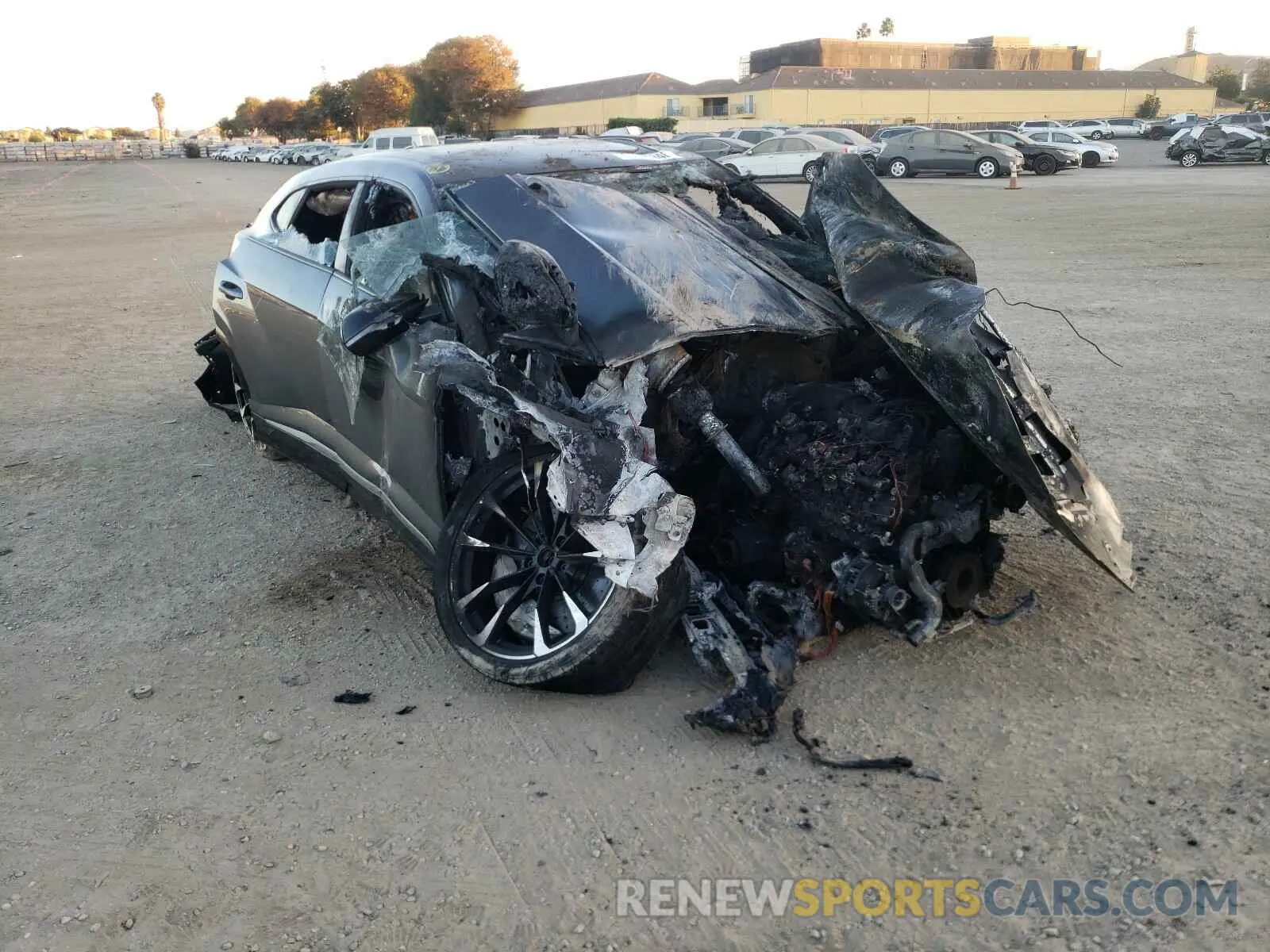 1 fotografías del automóvil dañado ZPBUA1ZL0KLA05534 LAMBORGHINI URUS 2019