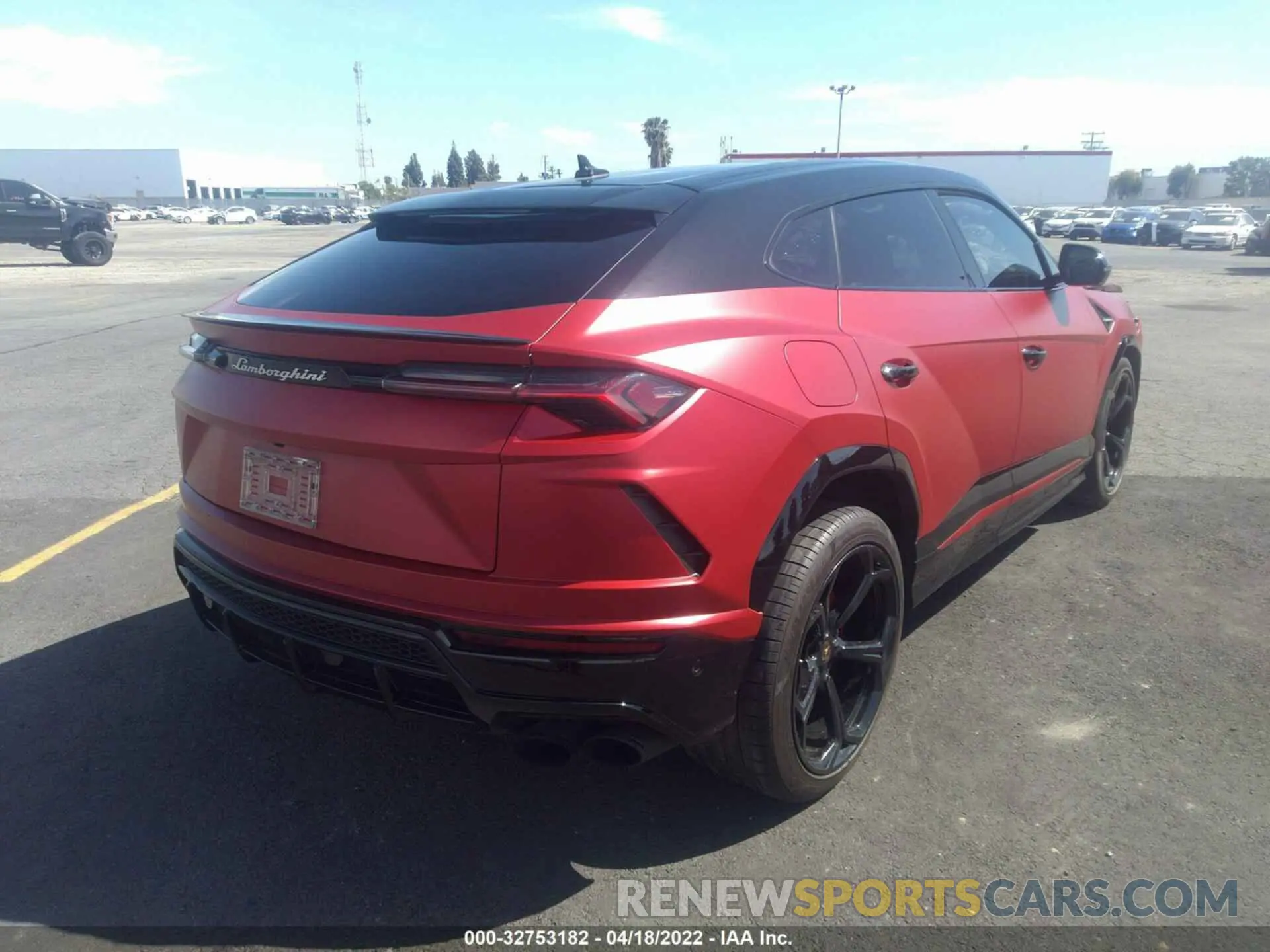4 fotografías del automóvil dañado ZPBUA1ZL1KLA00858 LAMBORGHINI URUS 2019