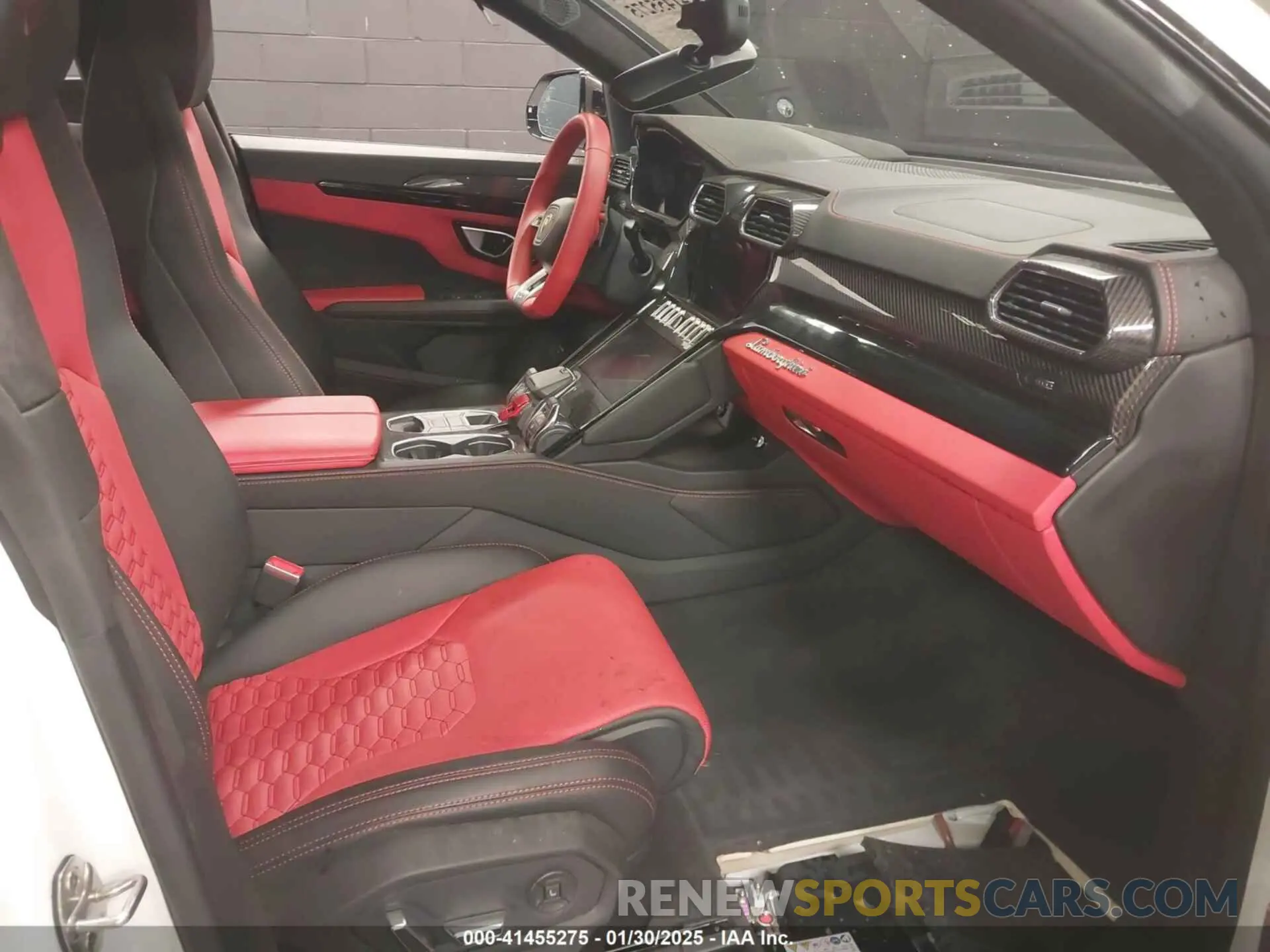 5 fotografías del automóvil dañado ZPBUA1ZL1KLA04859 LAMBORGHINI URUS 2019