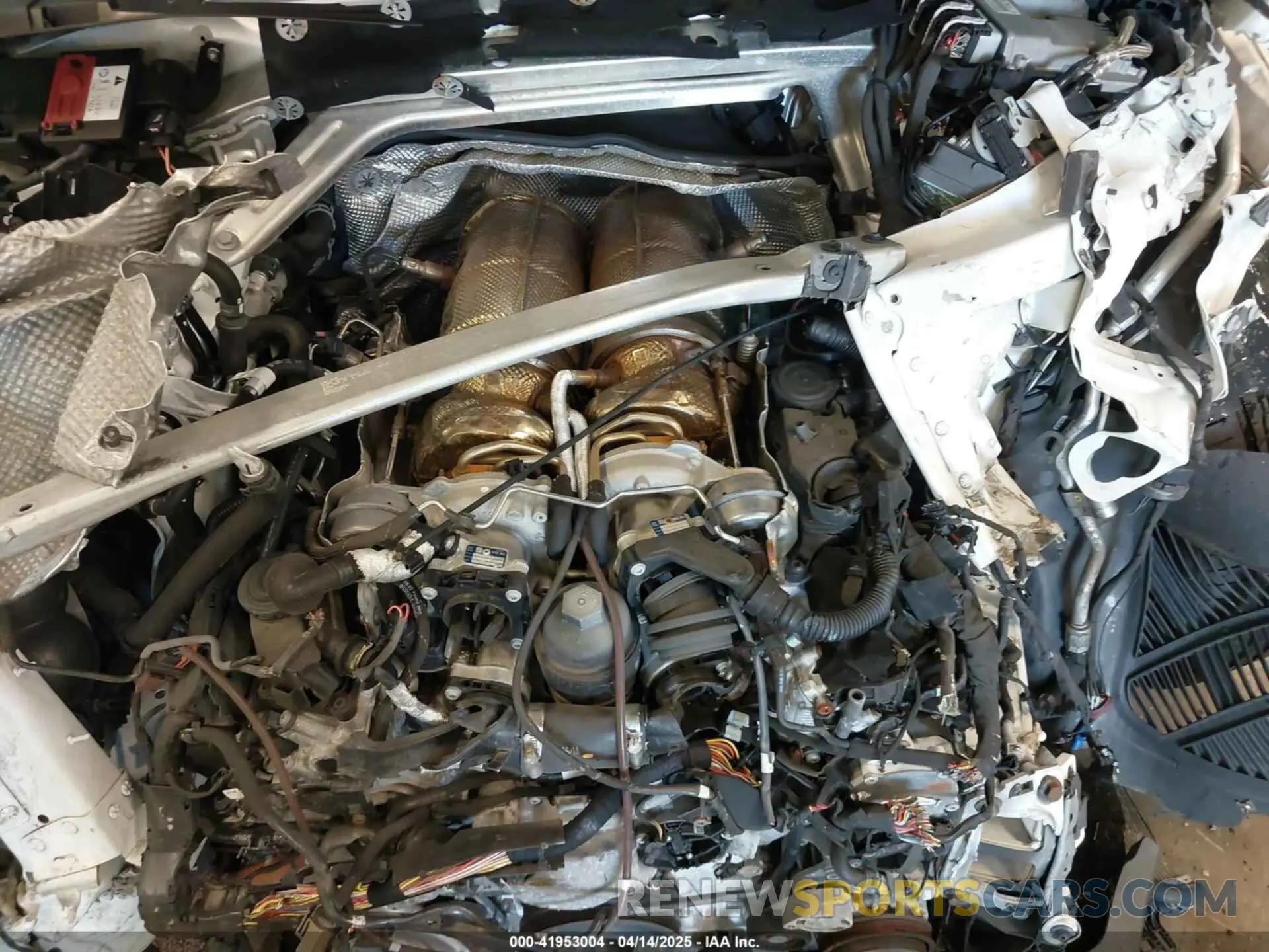 10 fotografías del automóvil dañado ZPBUA1ZL2KLA02084 LAMBORGHINI URUS 2019