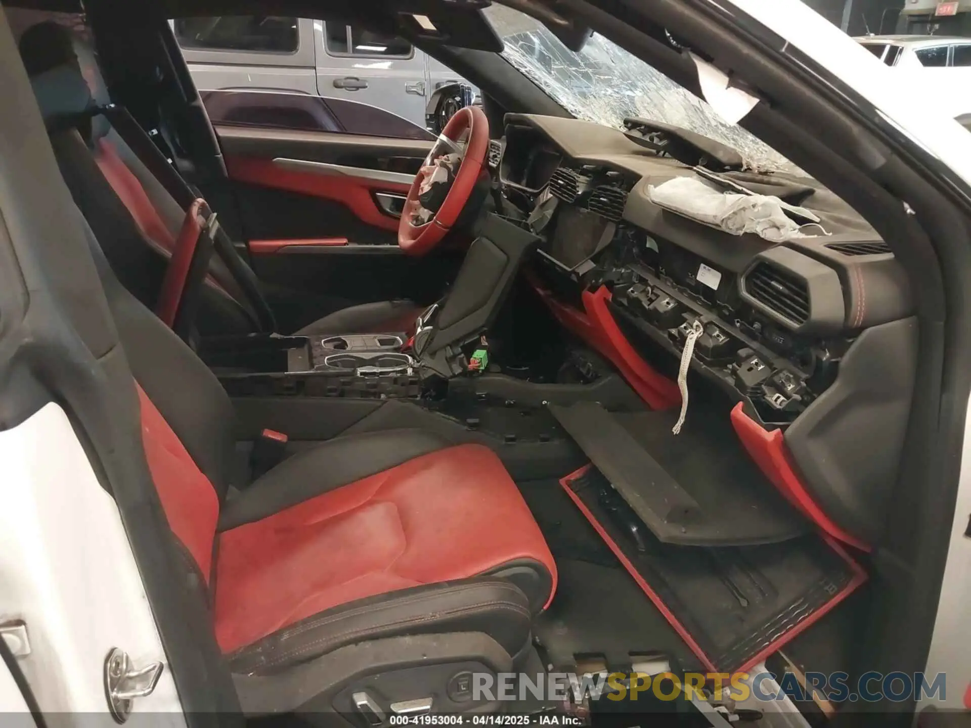 5 fotografías del automóvil dañado ZPBUA1ZL2KLA02084 LAMBORGHINI URUS 2019