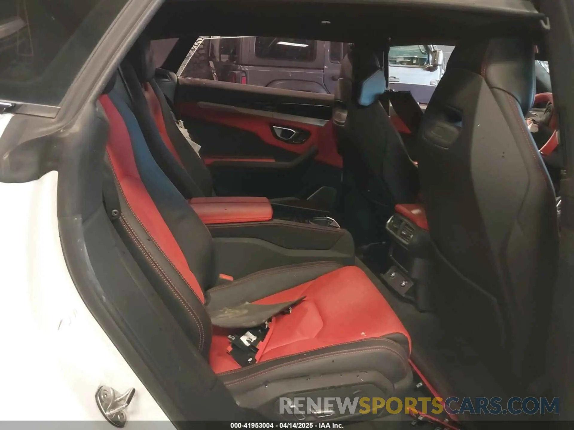 8 fotografías del automóvil dañado ZPBUA1ZL2KLA02084 LAMBORGHINI URUS 2019