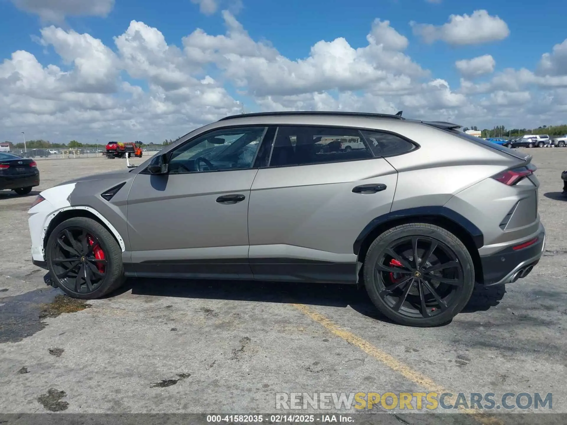 14 fotografías del automóvil dañado ZPBUA1ZL6KLA06025 LAMBORGHINI URUS 2019