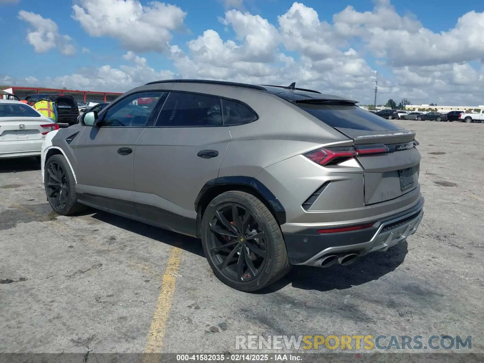3 fotografías del automóvil dañado ZPBUA1ZL6KLA06025 LAMBORGHINI URUS 2019