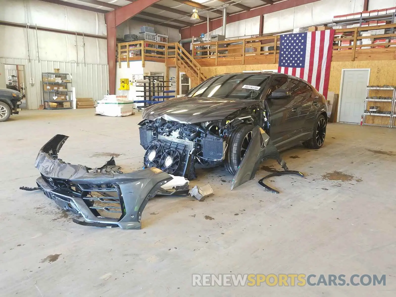 2 fotografías del automóvil dañado ZPBUA1ZL9KLA00896 LAMBORGHINI URUS 2019