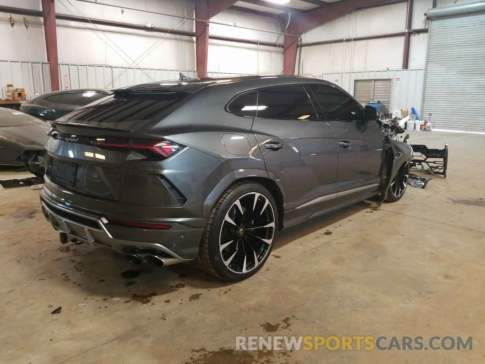 4 fotografías del automóvil dañado ZPBUA1ZL9KLA00896 LAMBORGHINI URUS 2019