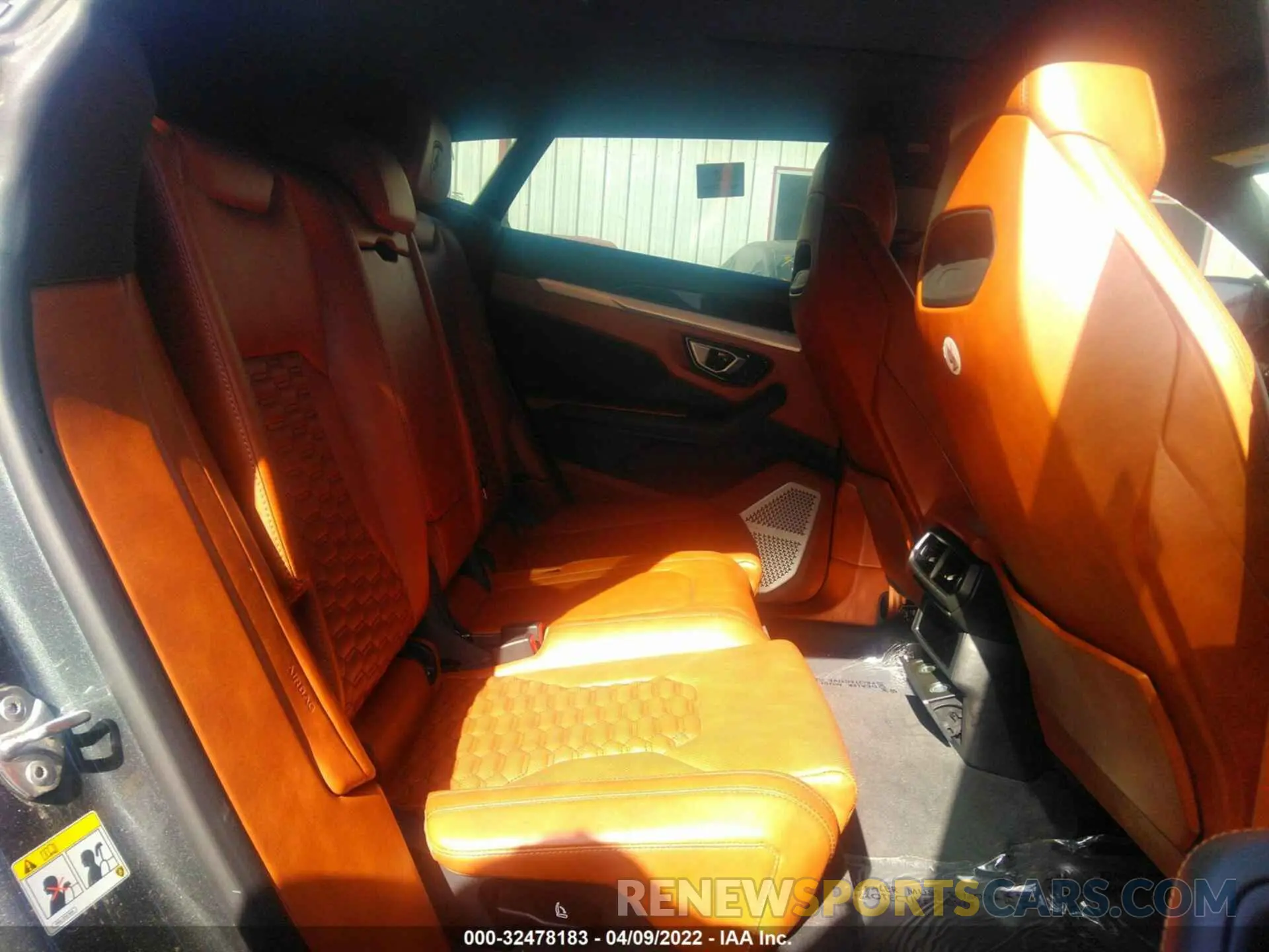 8 fotografías del automóvil dañado ZPBUA1ZL9KLA01112 LAMBORGHINI URUS 2019