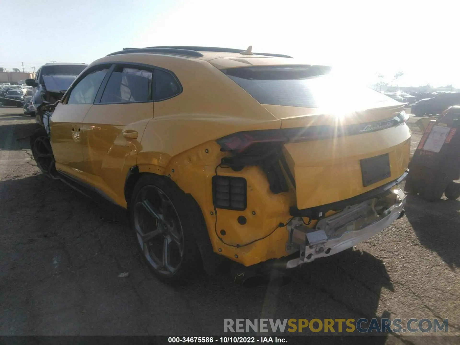 3 fotografías del automóvil dañado ZPBUA1ZLXKLA01121 LAMBORGHINI URUS 2019