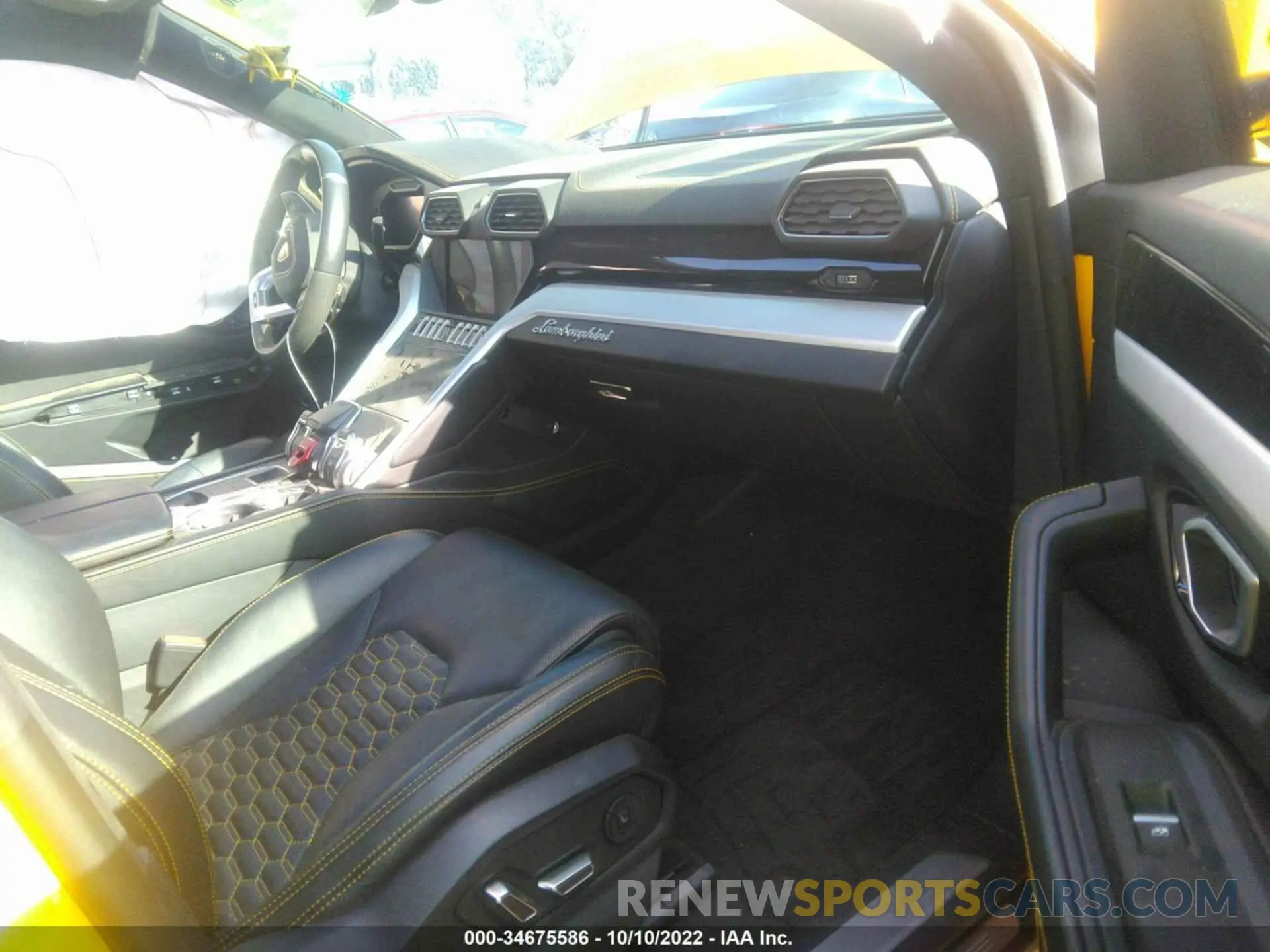 5 fotografías del automóvil dañado ZPBUA1ZLXKLA01121 LAMBORGHINI URUS 2019