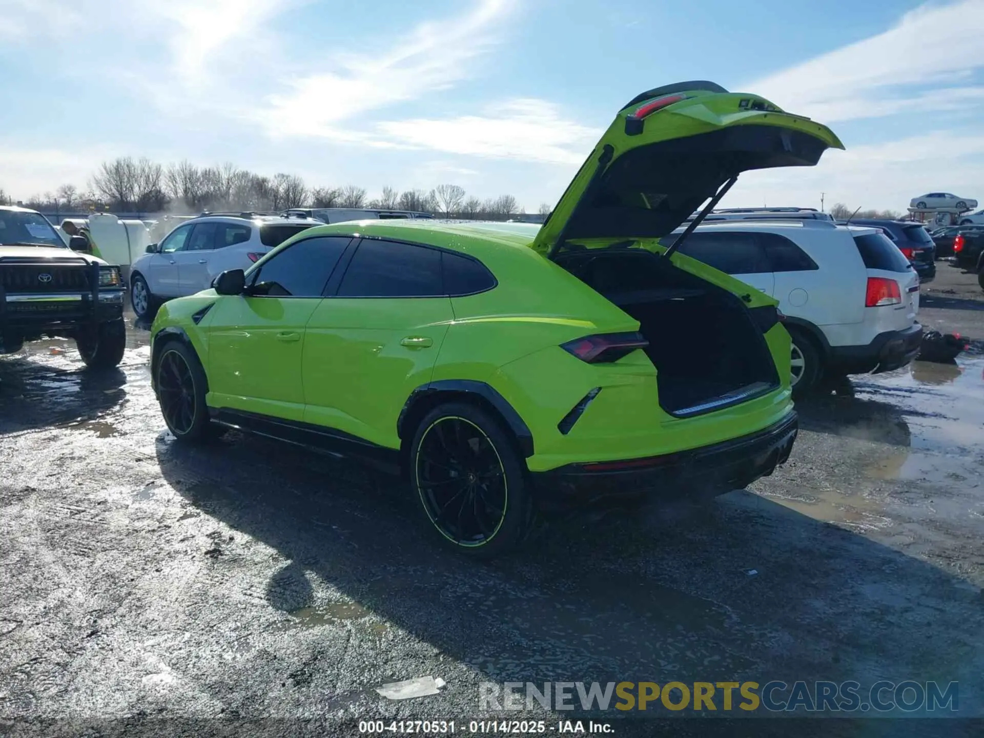 3 fotografías del automóvil dañado ZPBUA1ZLXNLA21017 LAMBORGHINI URUS 2022