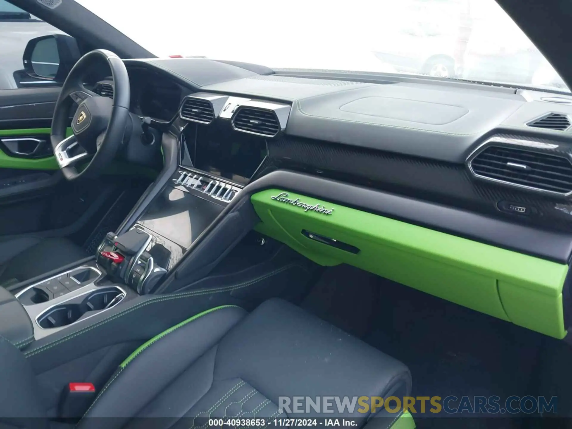 5 fotografías del automóvil dañado ZPBUB3ZL5PLA27321 LAMBORGHINI URUS 2023