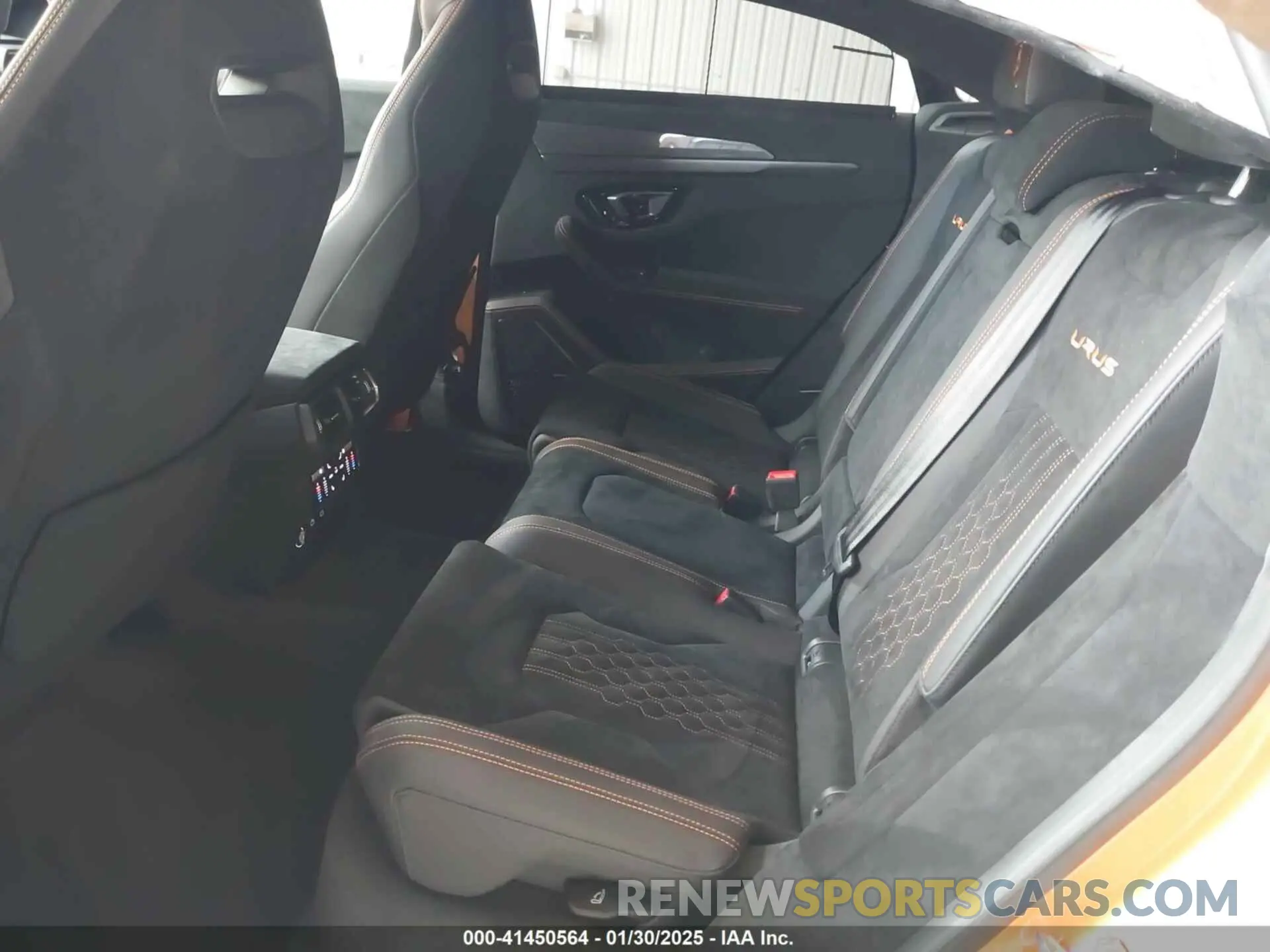 8 fotografías del automóvil dañado ZPBUC3ZL6PLA25073 LAMBORGHINI URUS 2023